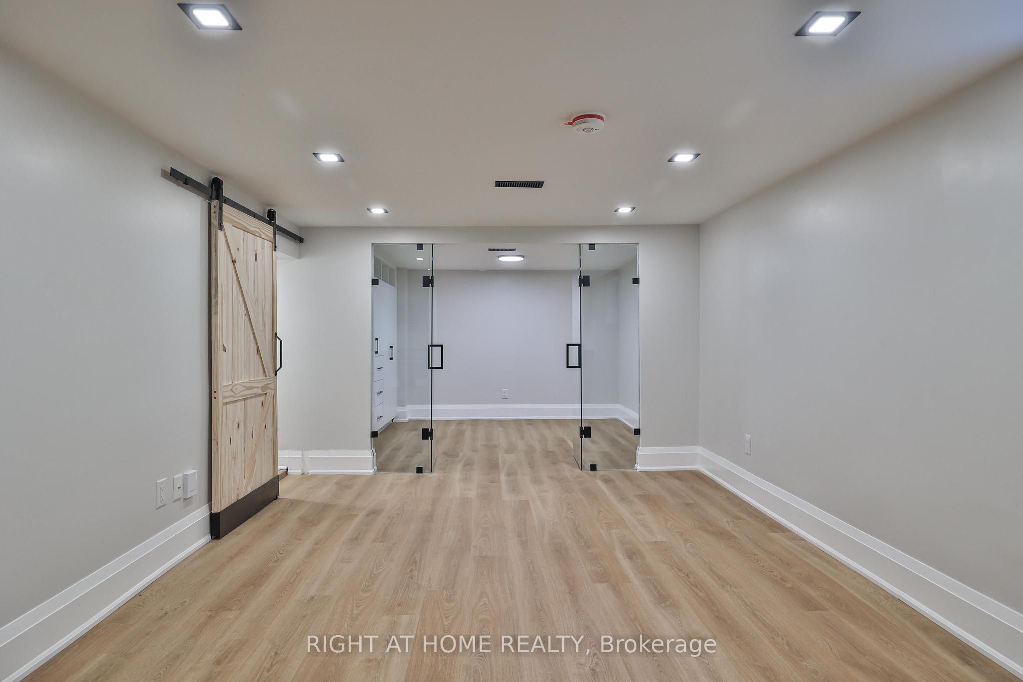 248 Garden Avenue Lower, Toronto, ON M6R 1J3 photo 4