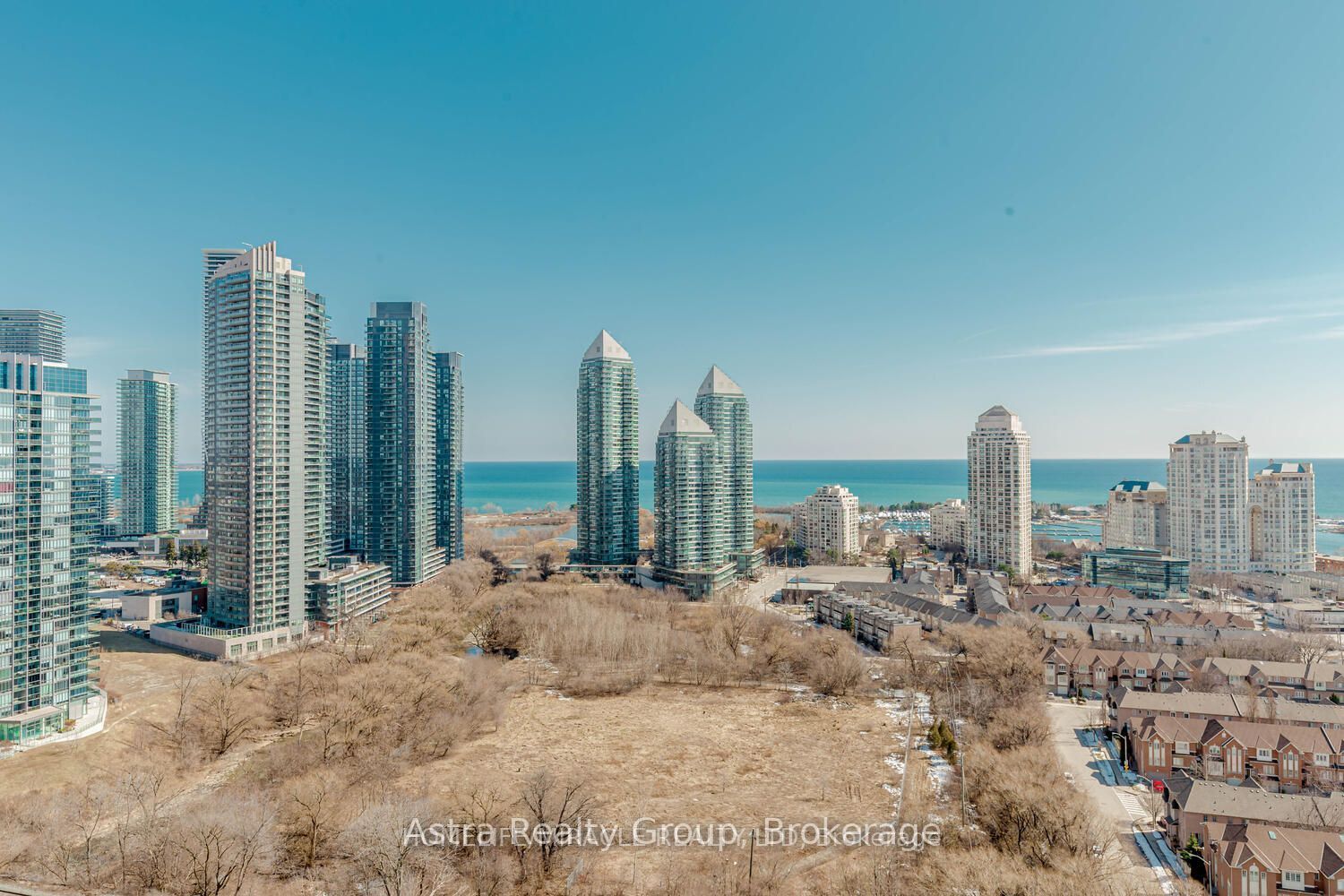 251 Manitoba Street 2207, Toronto, ON M8Y 4G9 photo 3