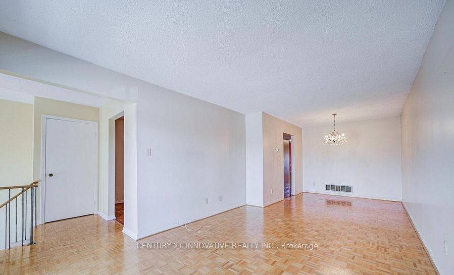 9 Capstan Court, Toronto, ON M3L 2M9 photo 4