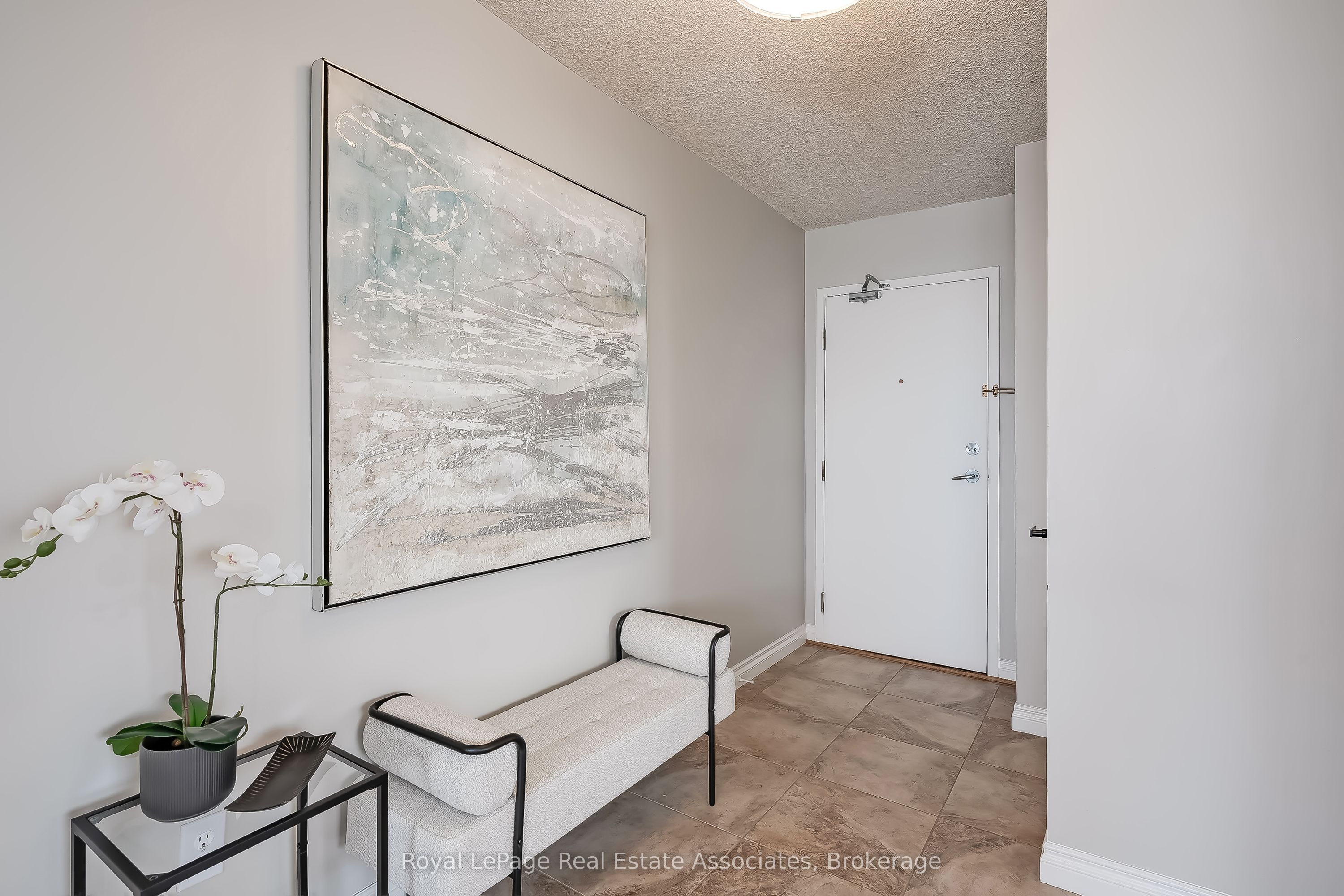 75 King Street E 1611, Mississauga, ON L5A 4G5 photo 4
