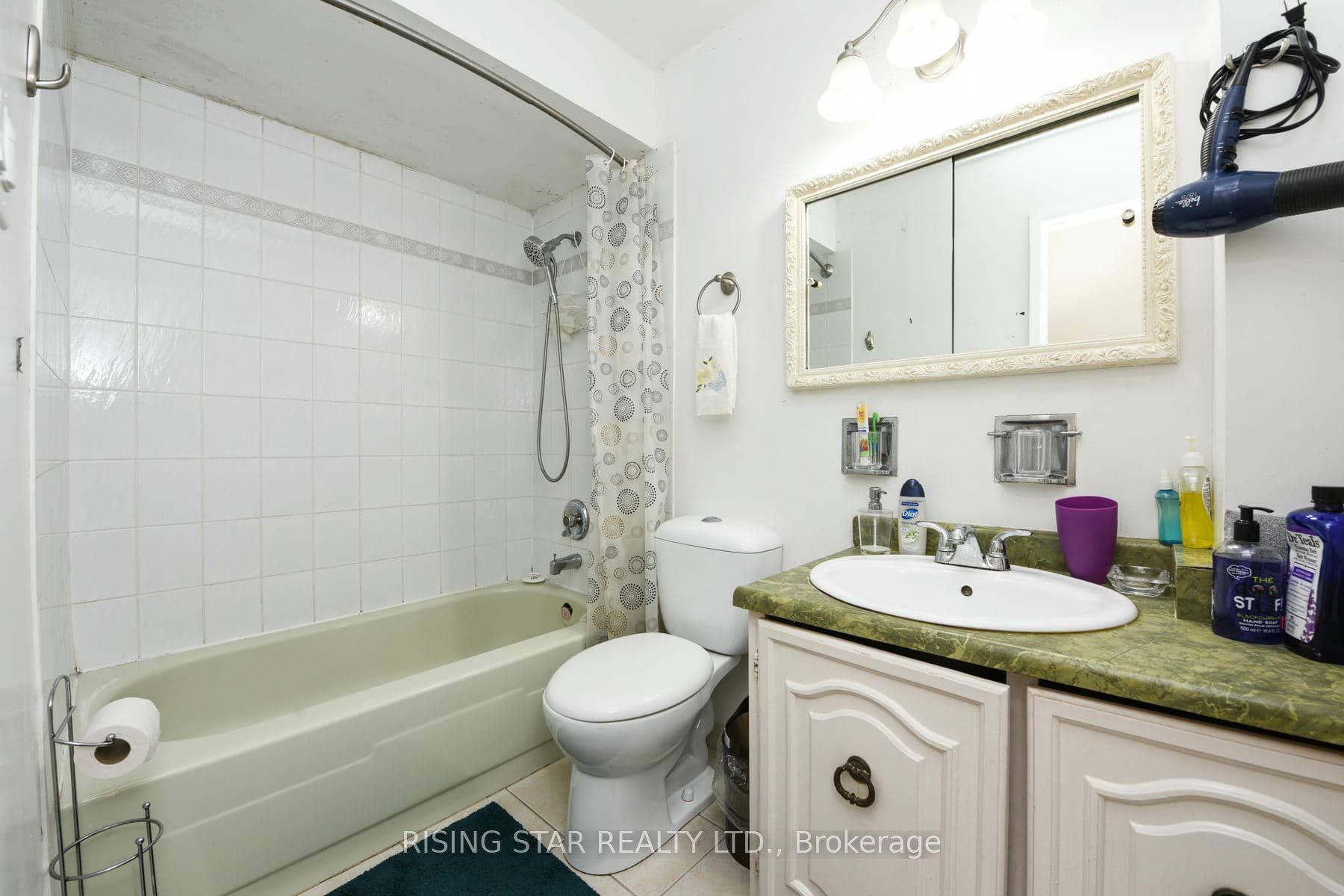 3295 Chipley Crescent, Mississauga, ON L4T 2E3 photo 5