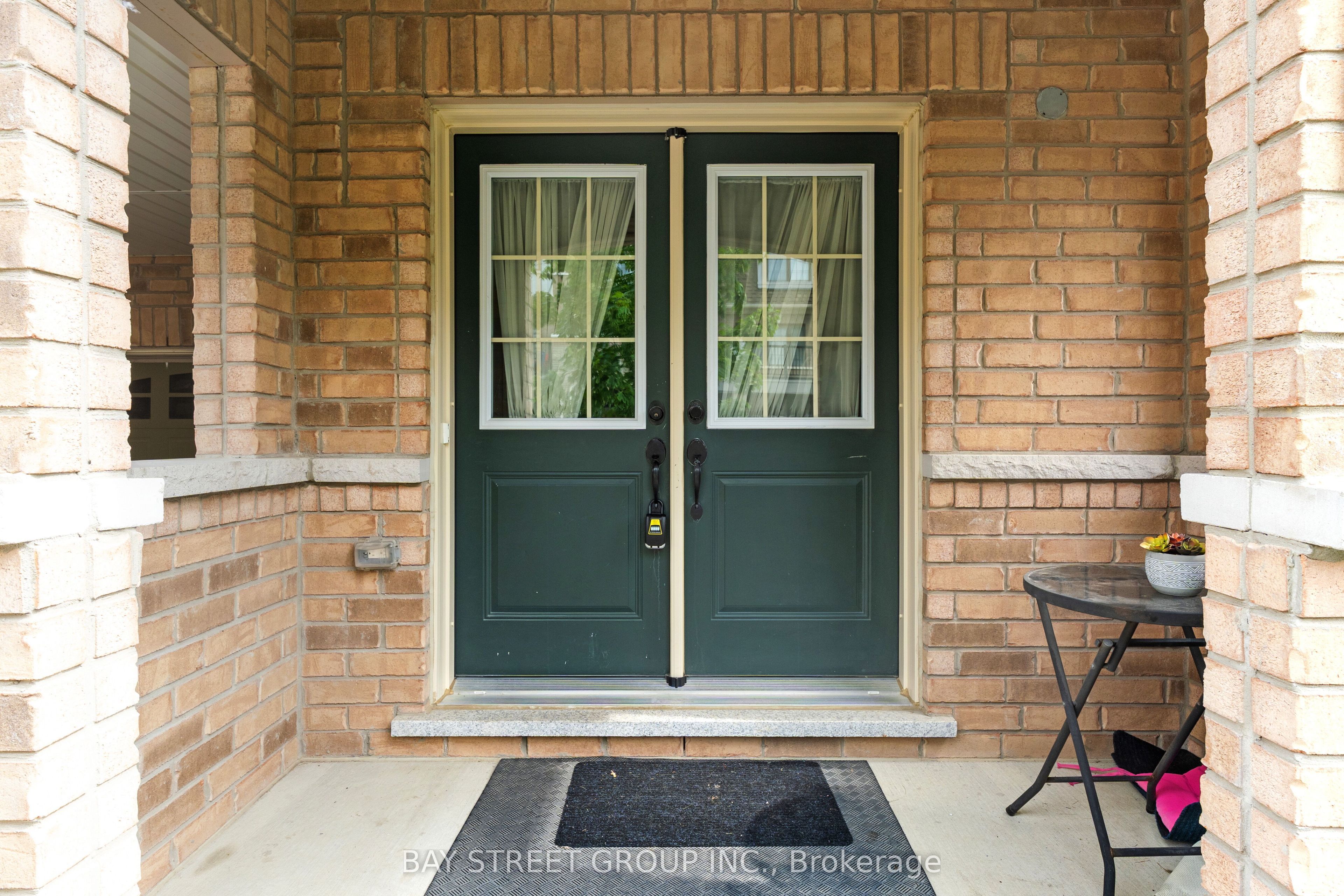 53 Fruitvale Circle, Brampton, ON L7A 5B9 photo 4