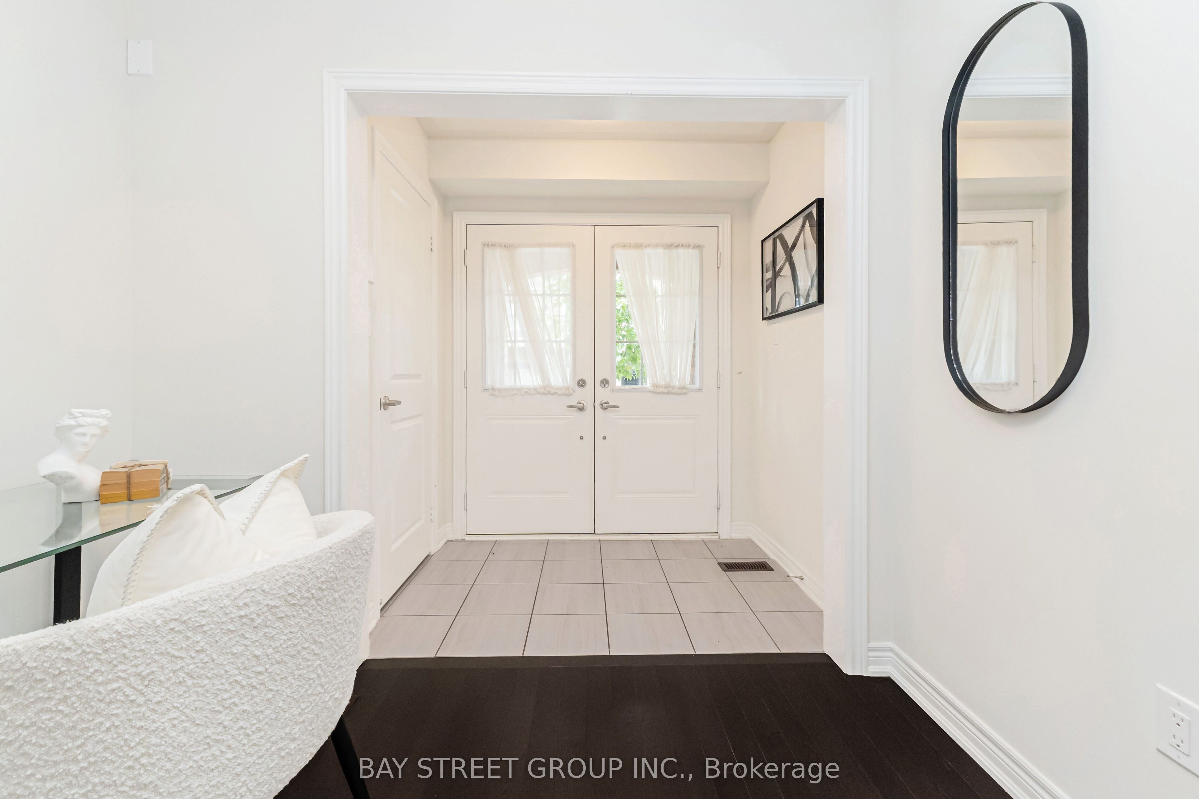 53 Fruitvale Circle, Brampton, ON L7A 5B9 photo 5