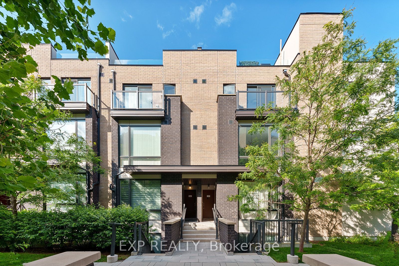 28 Fieldway Road 64, Toronto, ON M8Z 0E3 photo 2