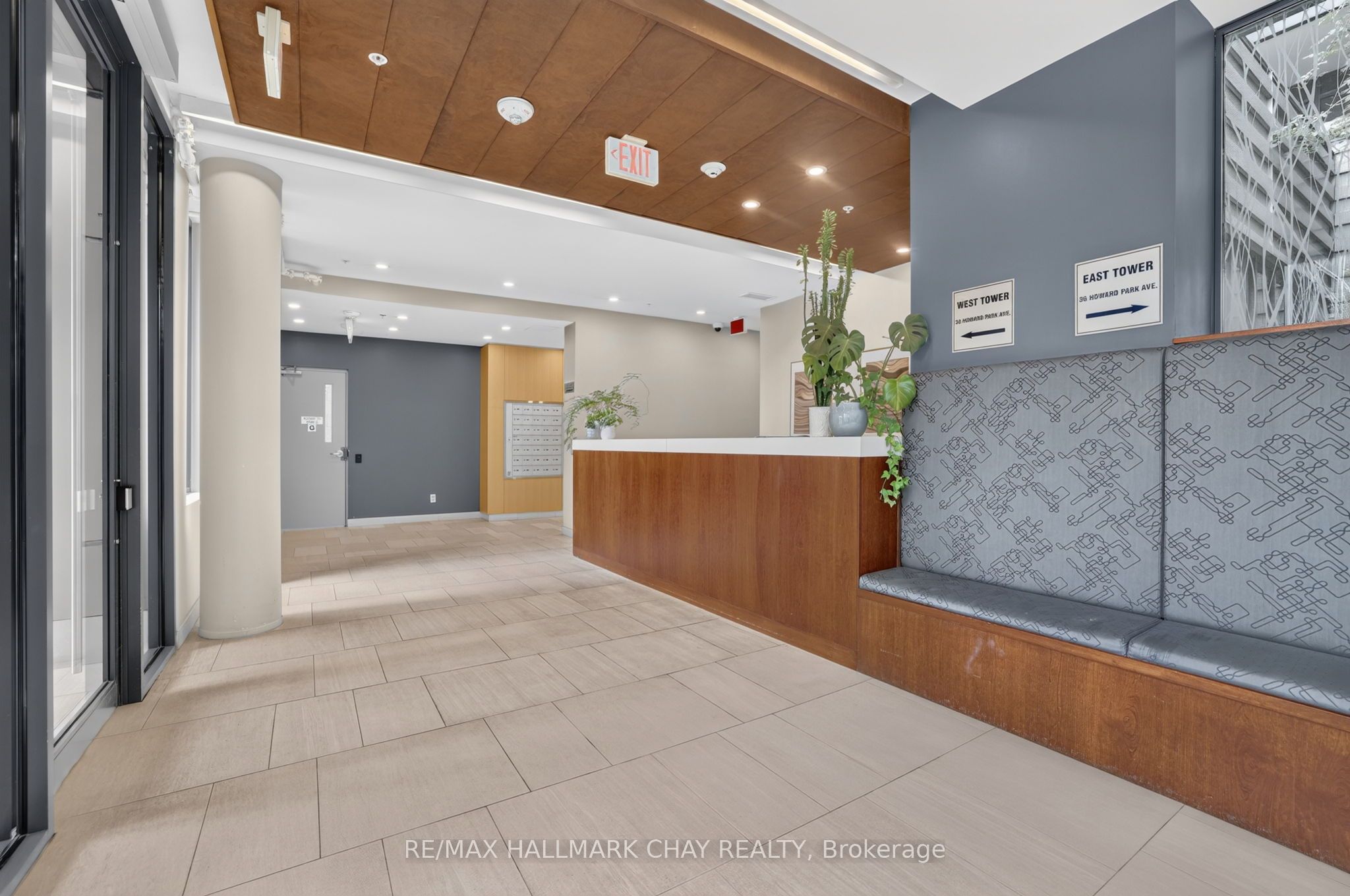 38 Howard Park Avenue 523, Toronto, ON M6R 0A7 photo 5
