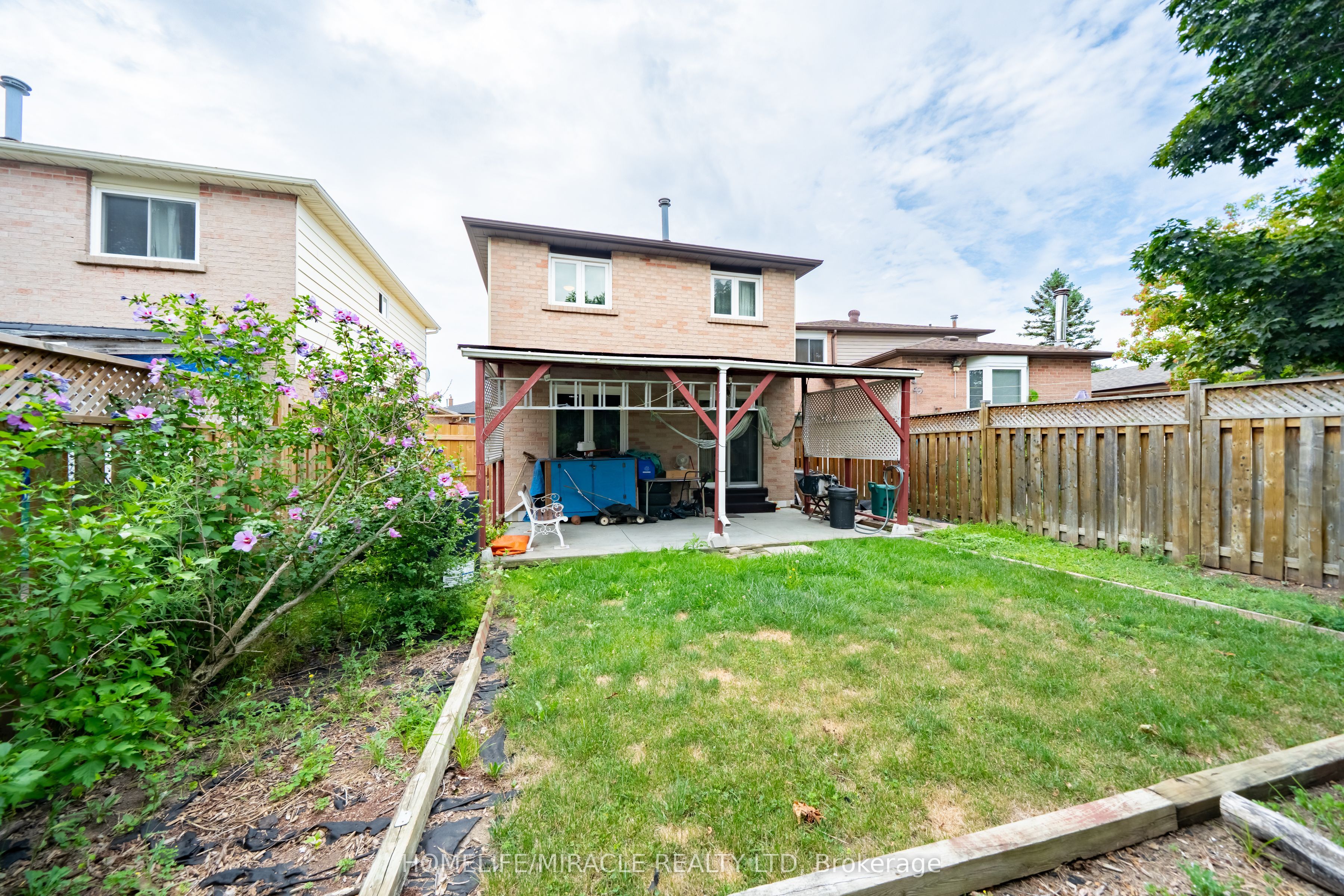 59 Martindale Crescent, Brampton, ON L6X 2V7 photo 2