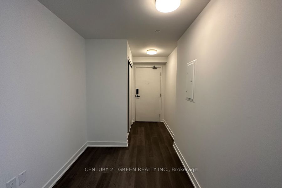 3900 Confederation Parkway 2301, Mississauga, ON L5B 0M3 photo 4