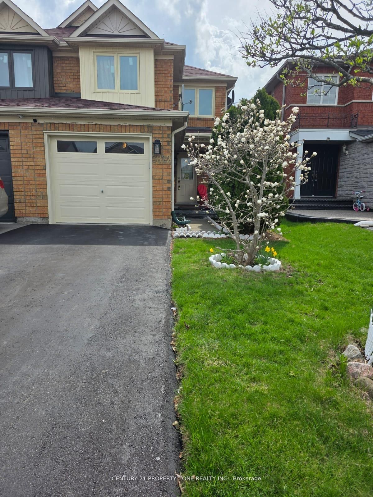 3822 Spicewood Way, Mississauga, ON L5N 7W7 photo 3