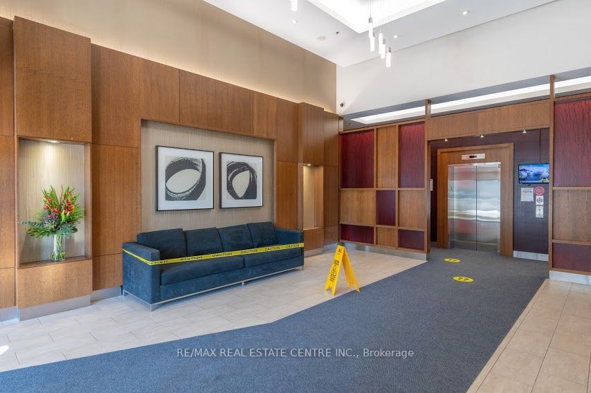 4065 Brickstone Mews 1204, Mississauga, ON L5B 0G3 photo 3