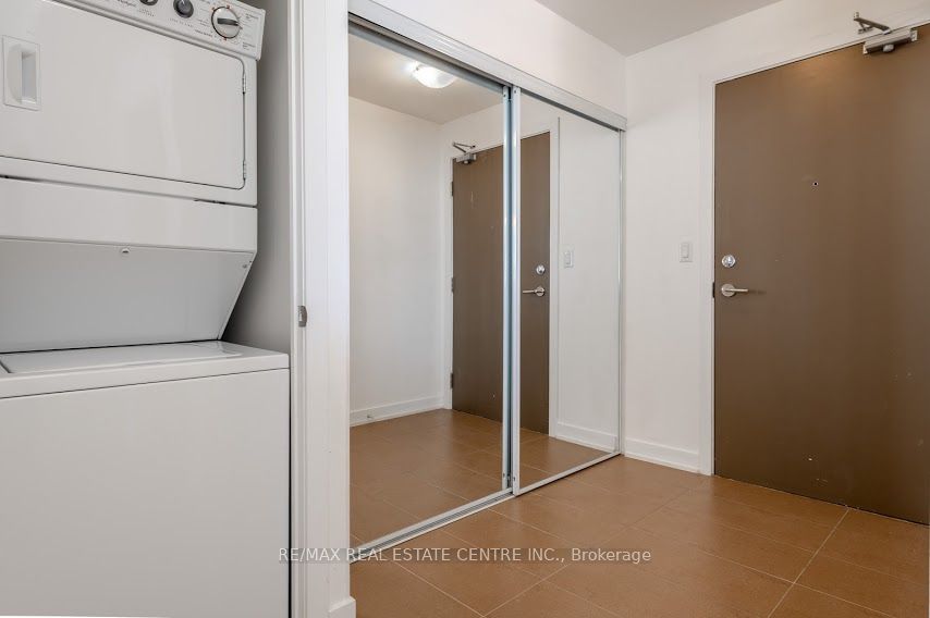 4065 Brickstone Mews 1204, Mississauga, ON L5B 0G3 photo 4