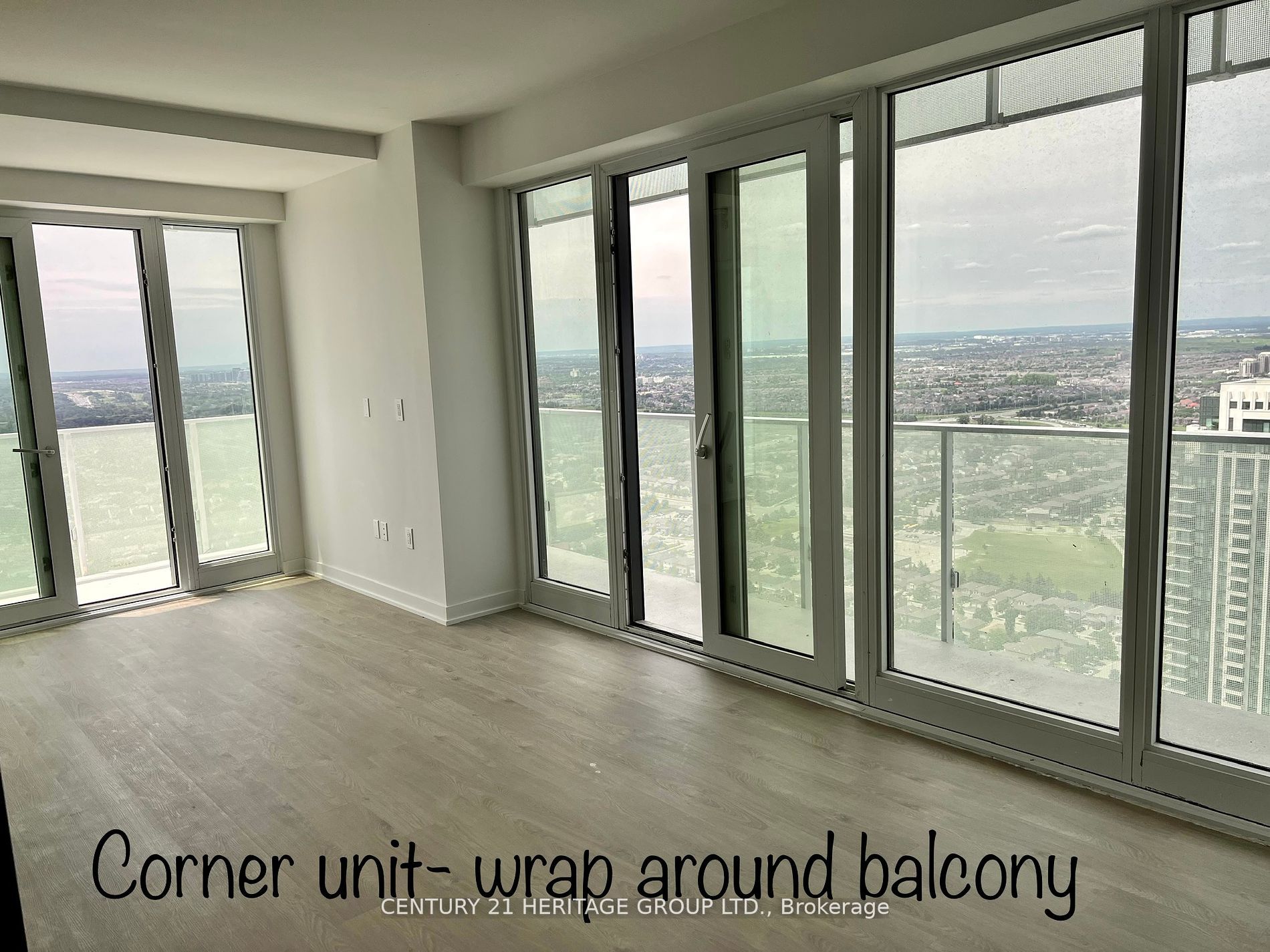 3900 Confederation Pkwy 4009, Mississauga, ON L5B 0M3 photo 2