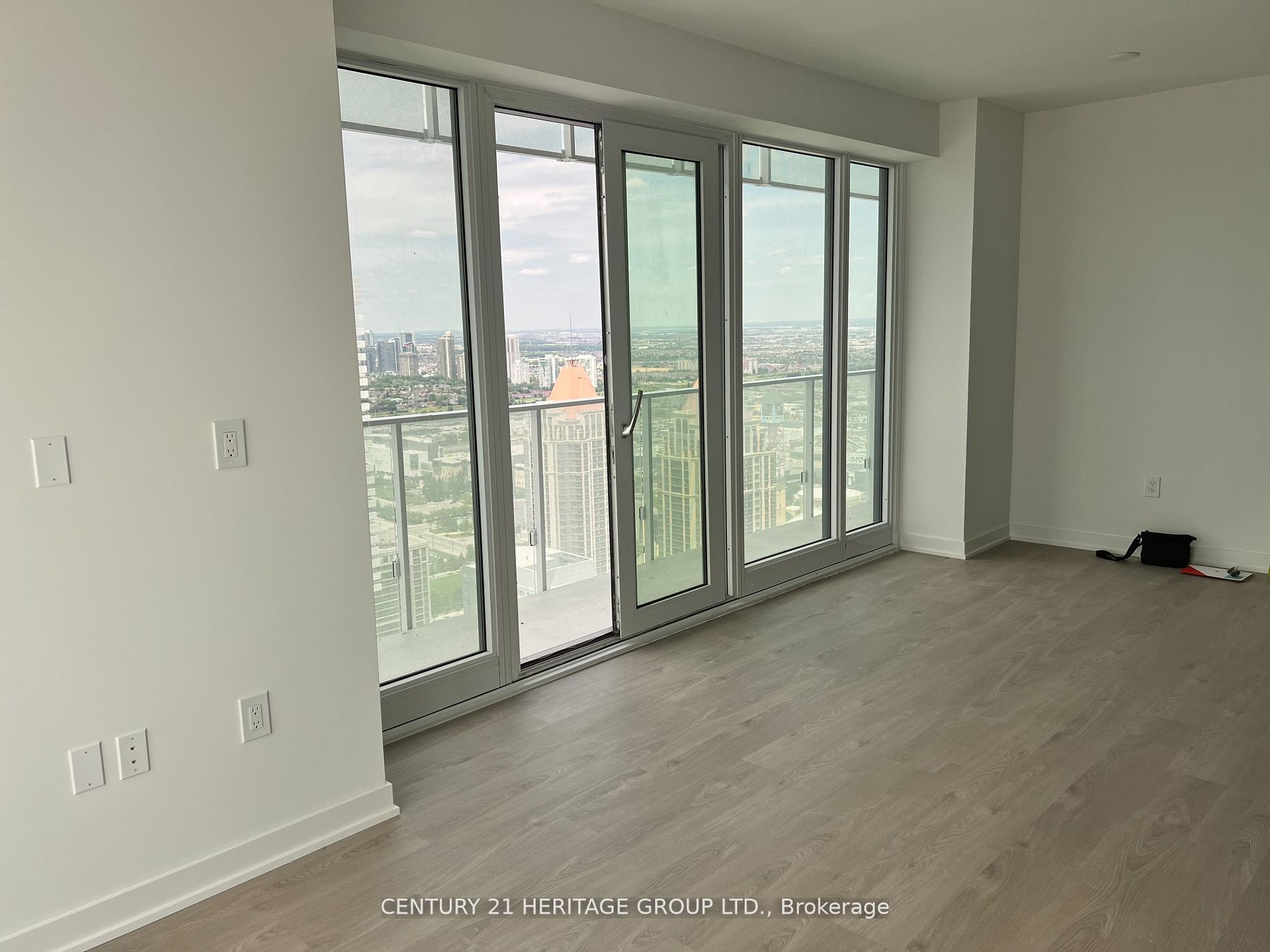 3900 Confederation Pkwy 4009, Mississauga, ON L5B 0M3 photo 5