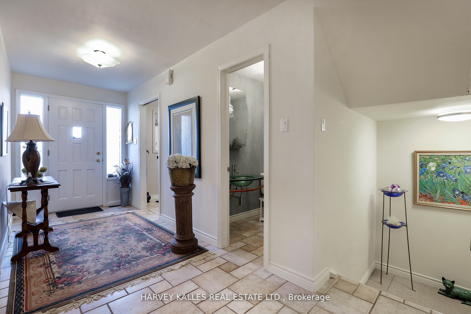 18 La Rose Avenue TH16, Toronto, ON M9P 1A5 photo 5