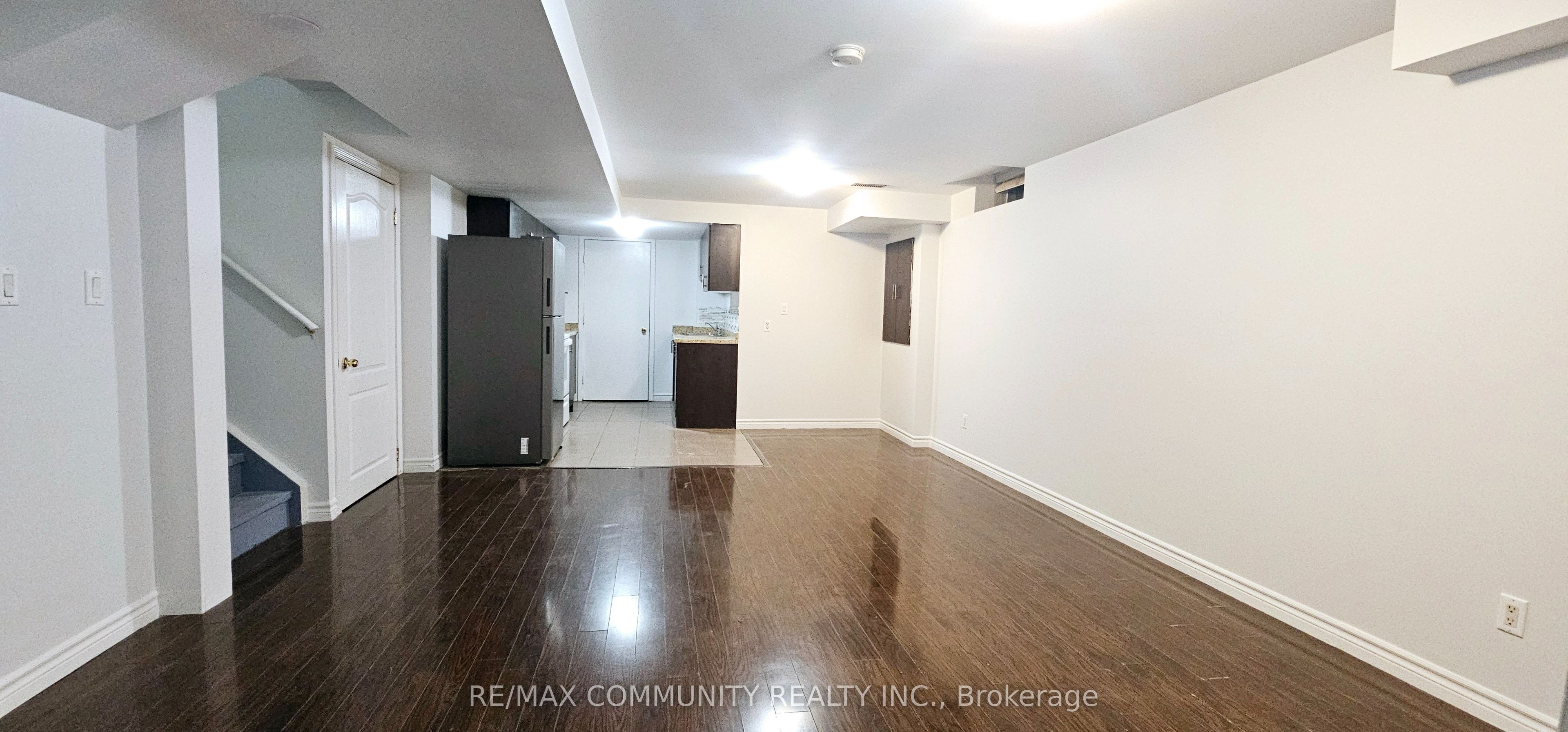 21 MIDVALE Road Bsmt, Brampton, ON L7A 2M9 photo 3