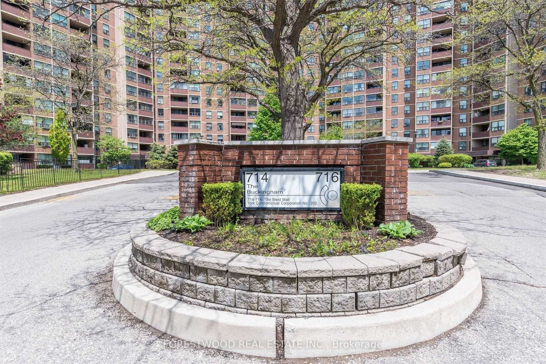 716 The West Mall Street W 905, Toronto, ON M9C 4X6 photo 2