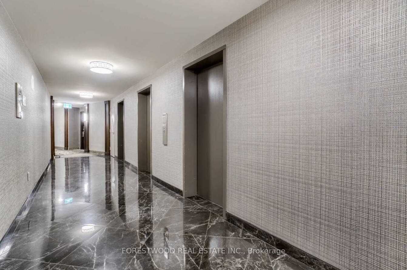 716 The West Mall Street W 905, Toronto, ON M9C 4X6 photo 5