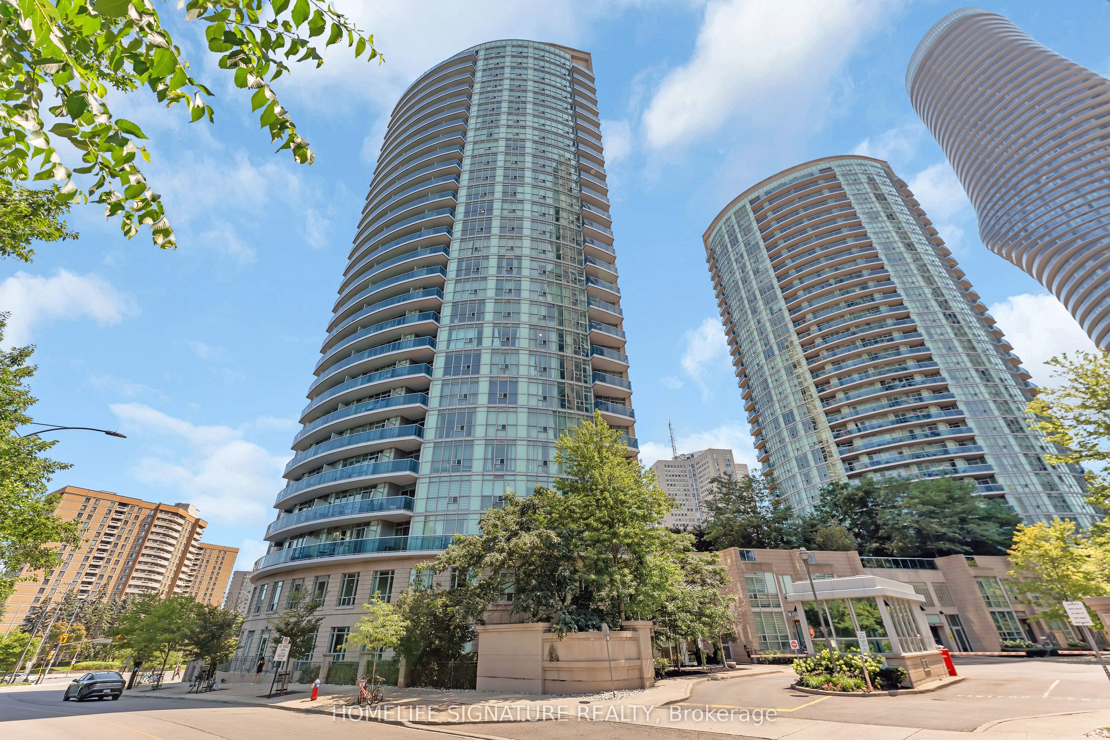 90 Absolute Avenue 307, Mississauga, ON L4Z 0A3 photo 2