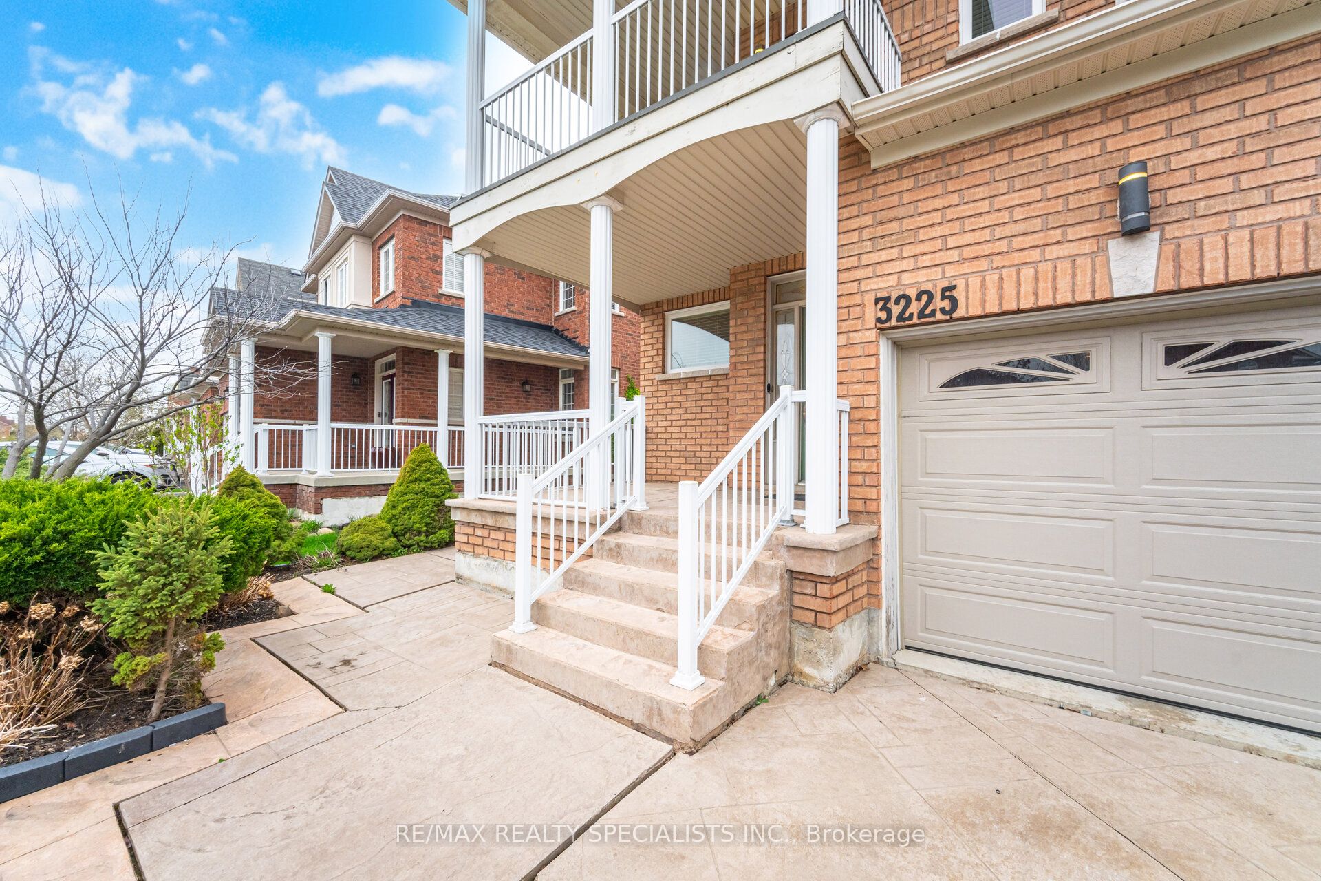 3225 Escada Drive, Mississauga, ON L5M 7V6 photo 3