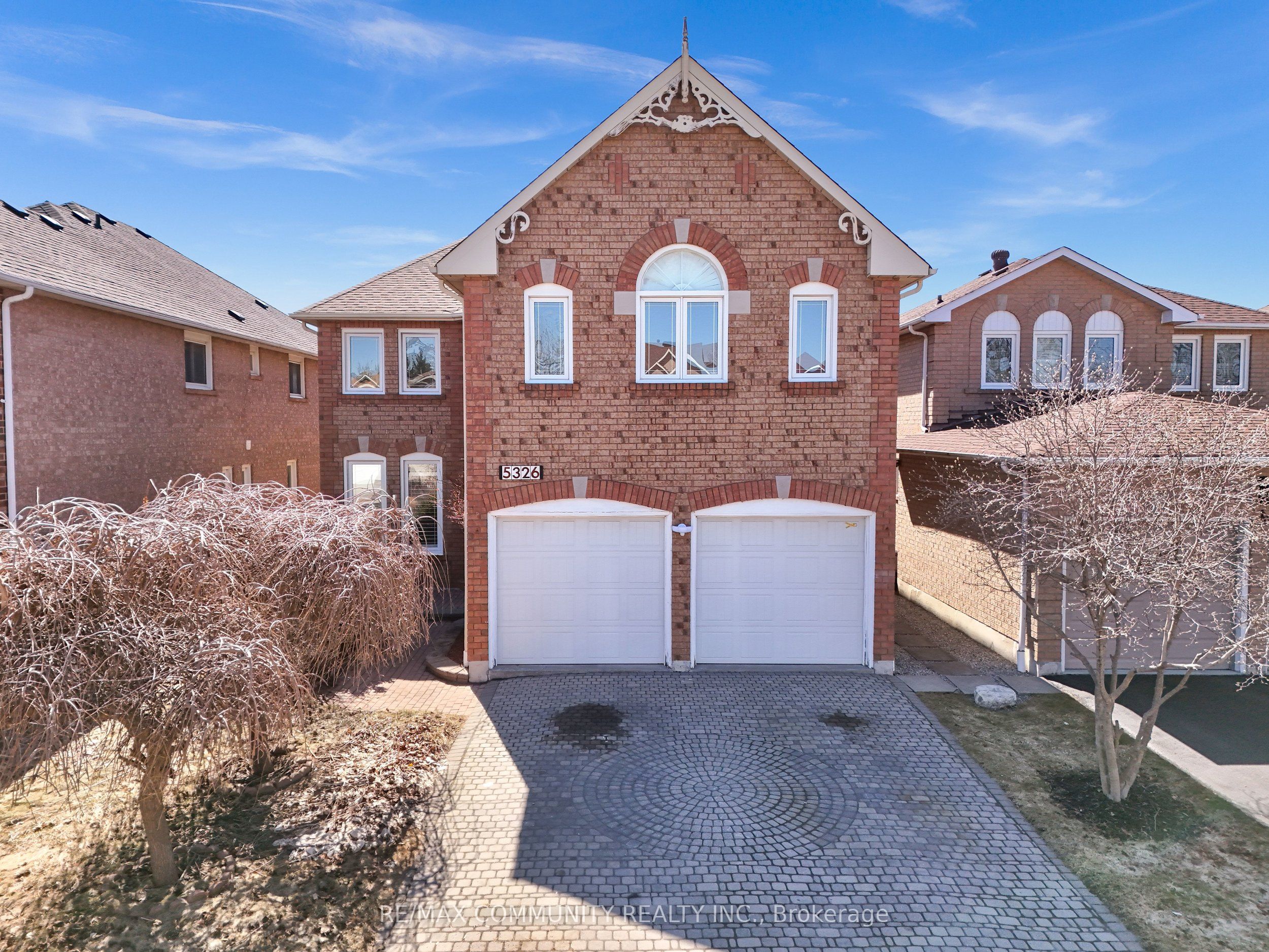 5326 Segriff Drive, Mississauga, ON L5V 1N9