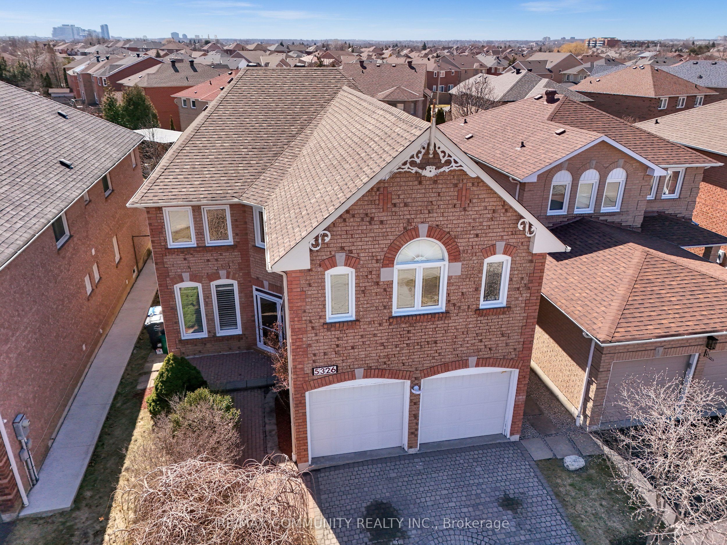 5326 Segriff Drive, Mississauga, ON L5V 1N9 photo 3