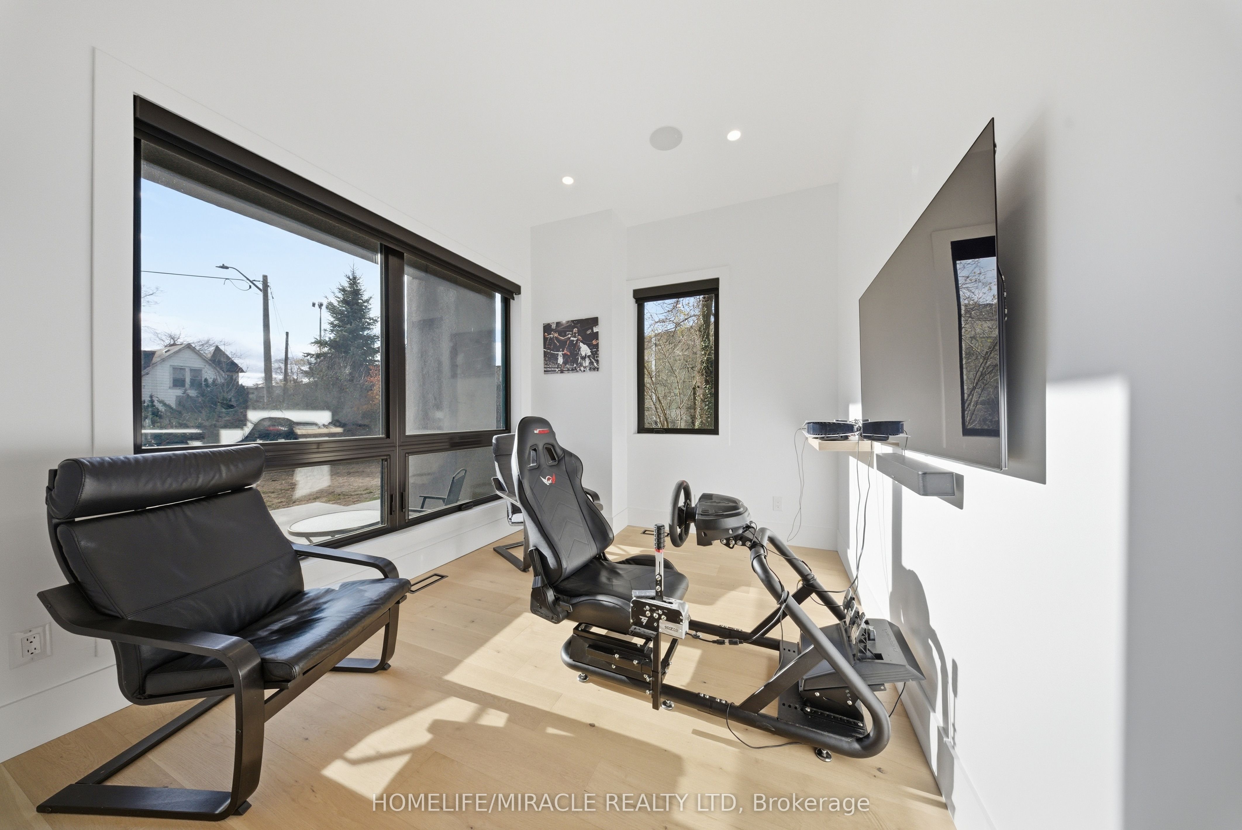 1653 Glenburnie Road, Mississauga, ON L5G 3E4 photo 3