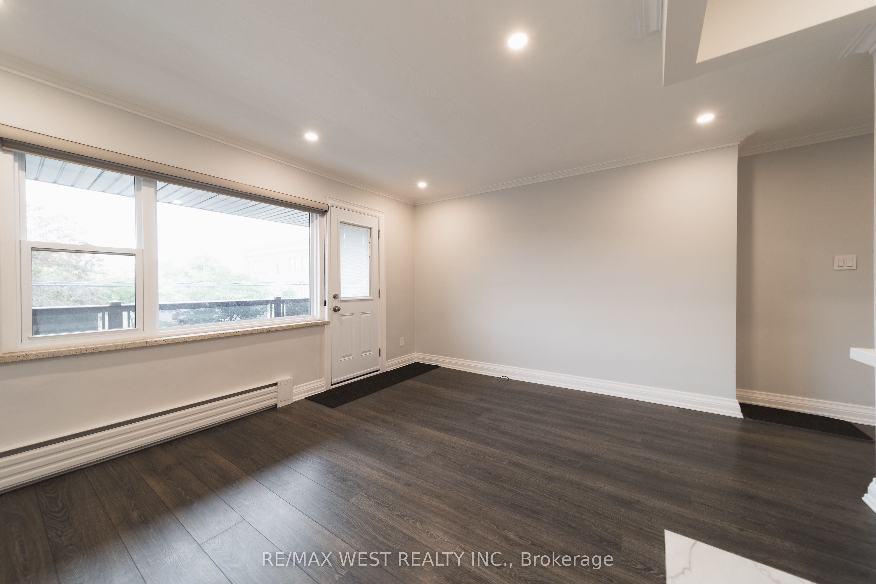 237 Melrose Street 7, Toronto, ON M8Y 1B8 photo 5
