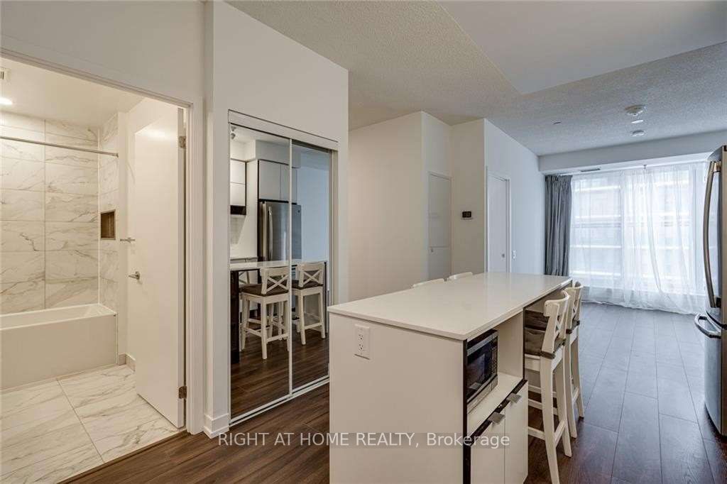 4065 Confederation Parkway 415, Mississauga, ON L5B 0L4 photo 5