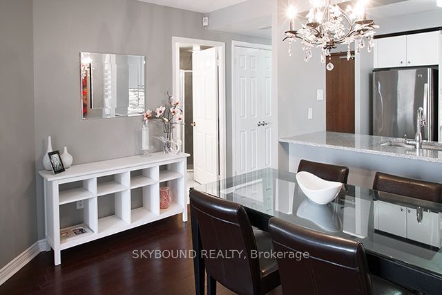 2287 Lake Shore Boulevard W 505, Toronto, ON M8V 3Y1 photo 4