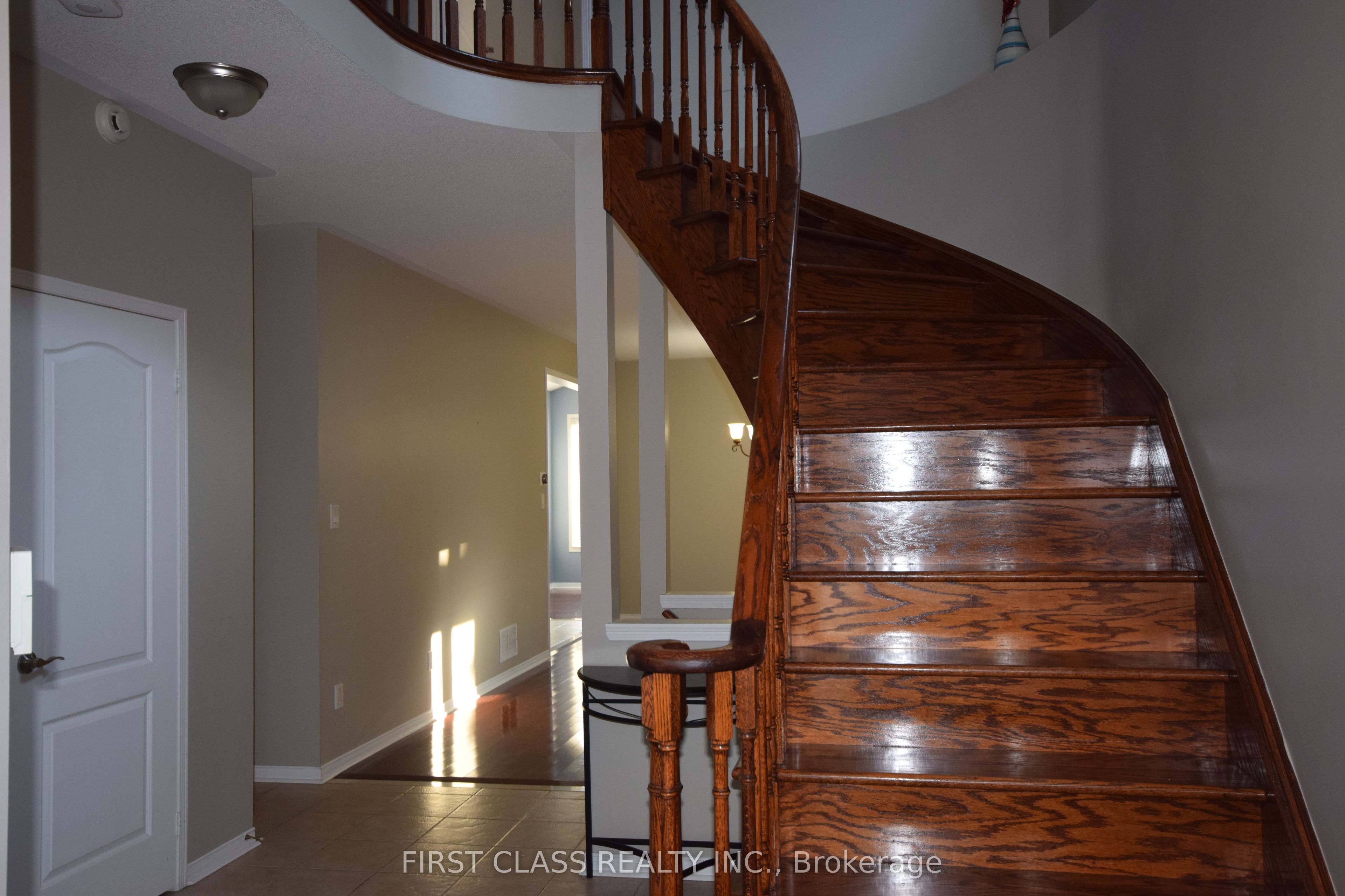 5168 Littlebend Drive, Mississauga, ON L5M 8B6 photo 2