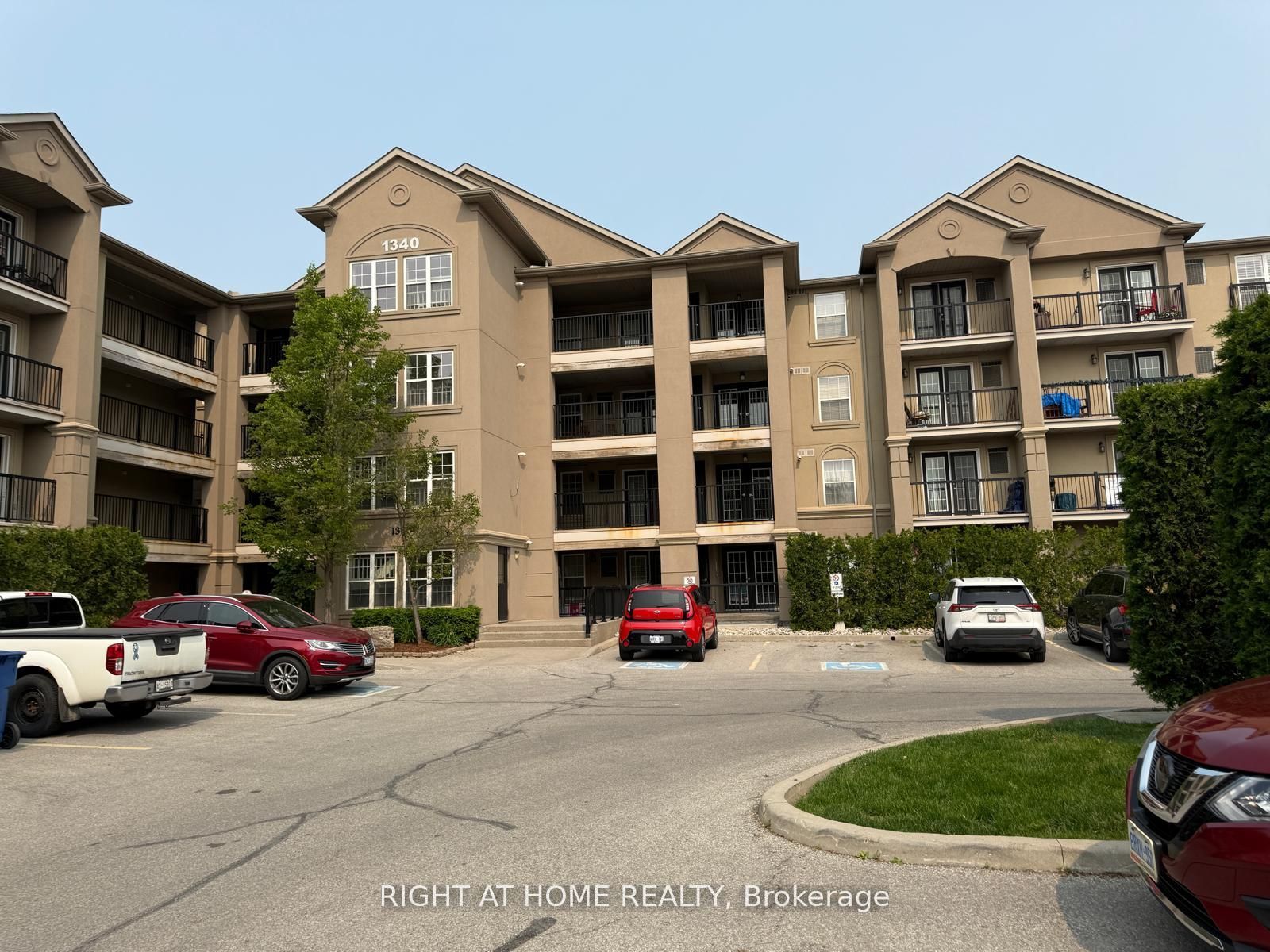 1340 Main Street 206, Milton, ON L9T 7S6 photo 2