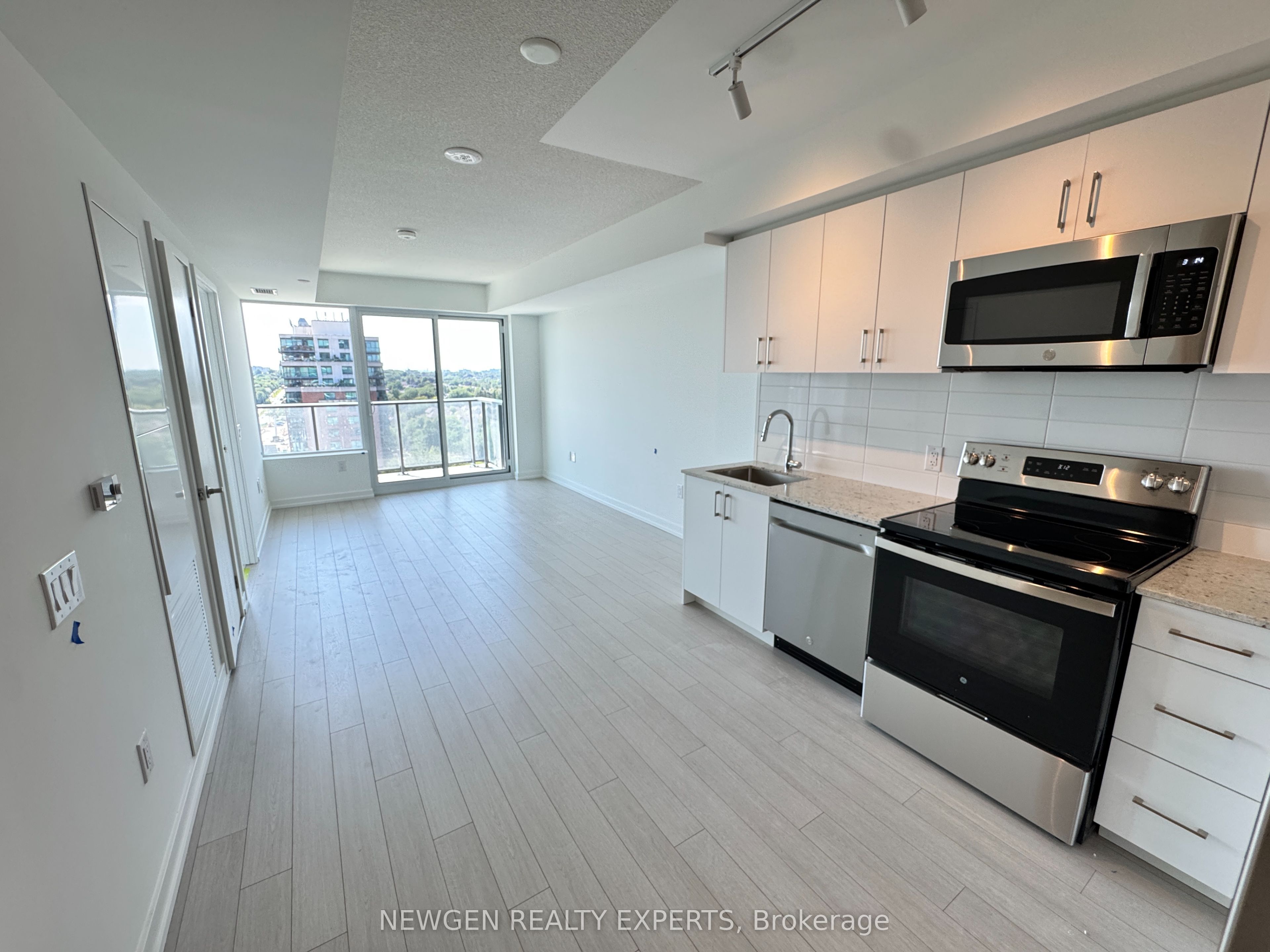 4010 Eglinton Avenue W 1201, Toronto, ON M9A 0G5 photo 3