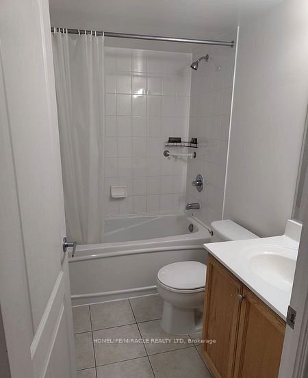 4090 Living Arts Drive 803, Mississauga, ON L5B 4M8 photo 4