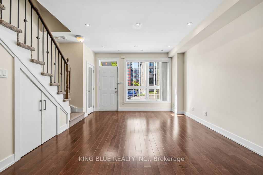 214 Brandon Avenue, Toronto, ON M6H 2E1 photo 3