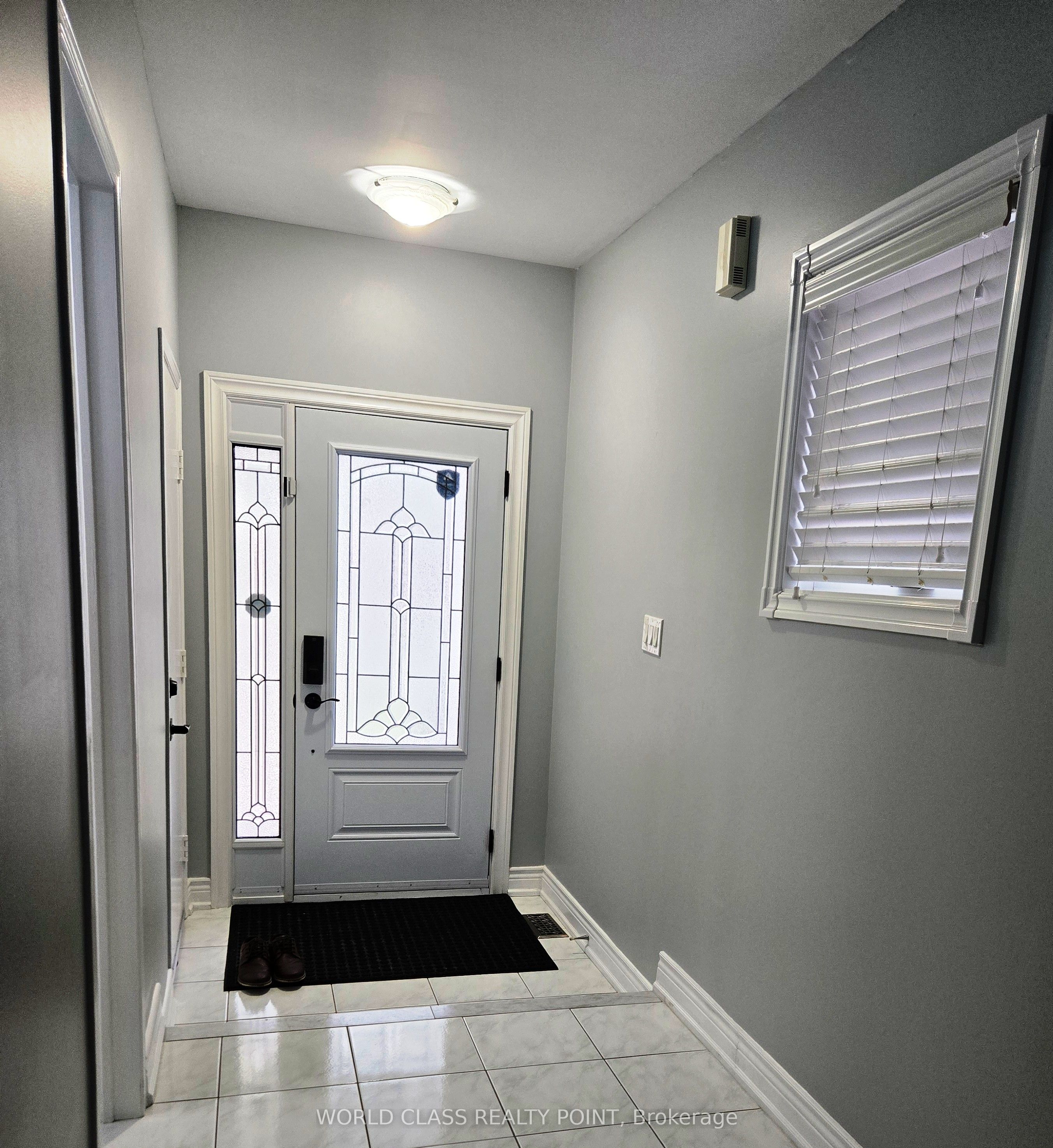 6136 Ford Road, Mississauga, ON L5V 1X1 photo 2