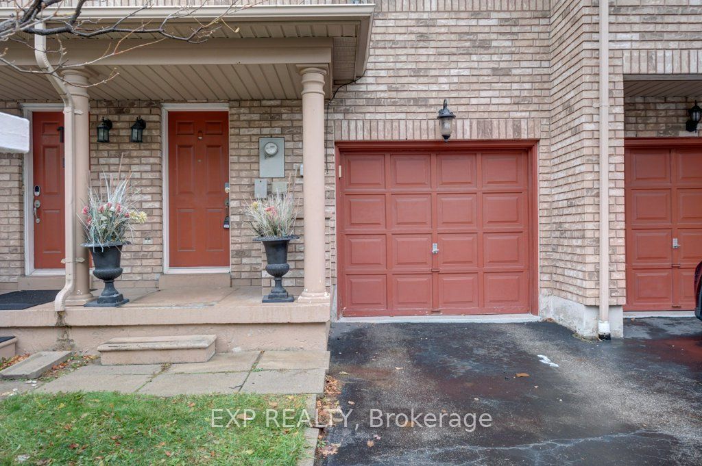 7035 Rexwood Road 13, Mississauga, ON L4T 4M6 photo 2