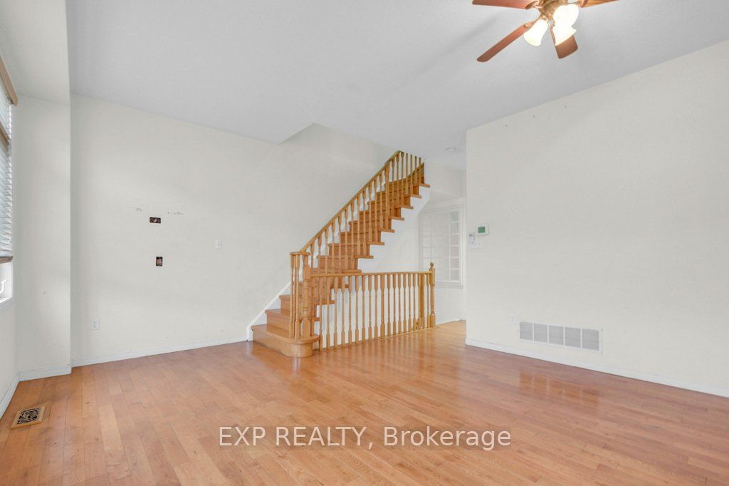 7035 Rexwood Road 13, Mississauga, ON L4T 4M6 photo 5