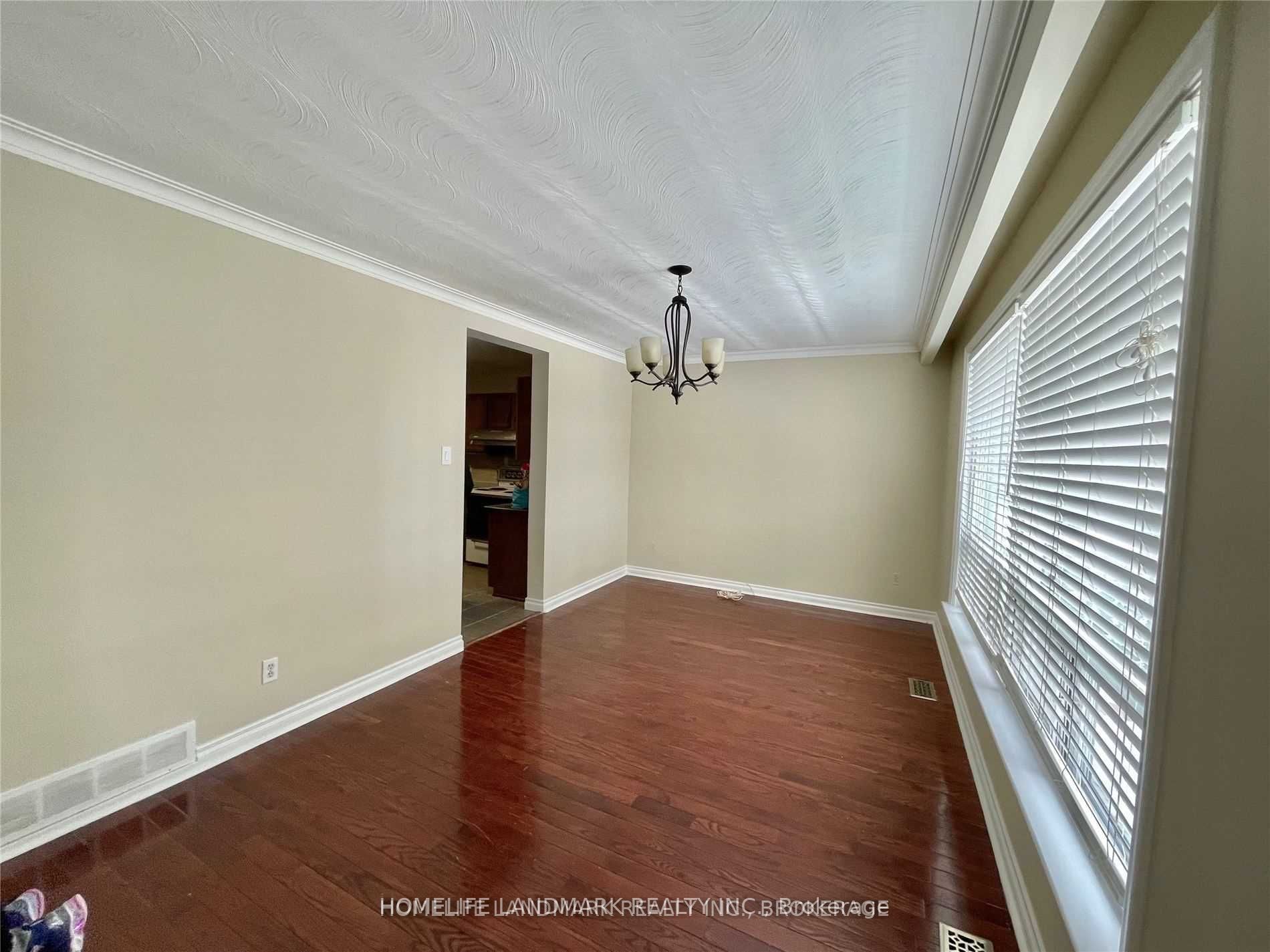 25 Edgemont Drive Upper, Brampton, ON L6V 1K9 photo 3
