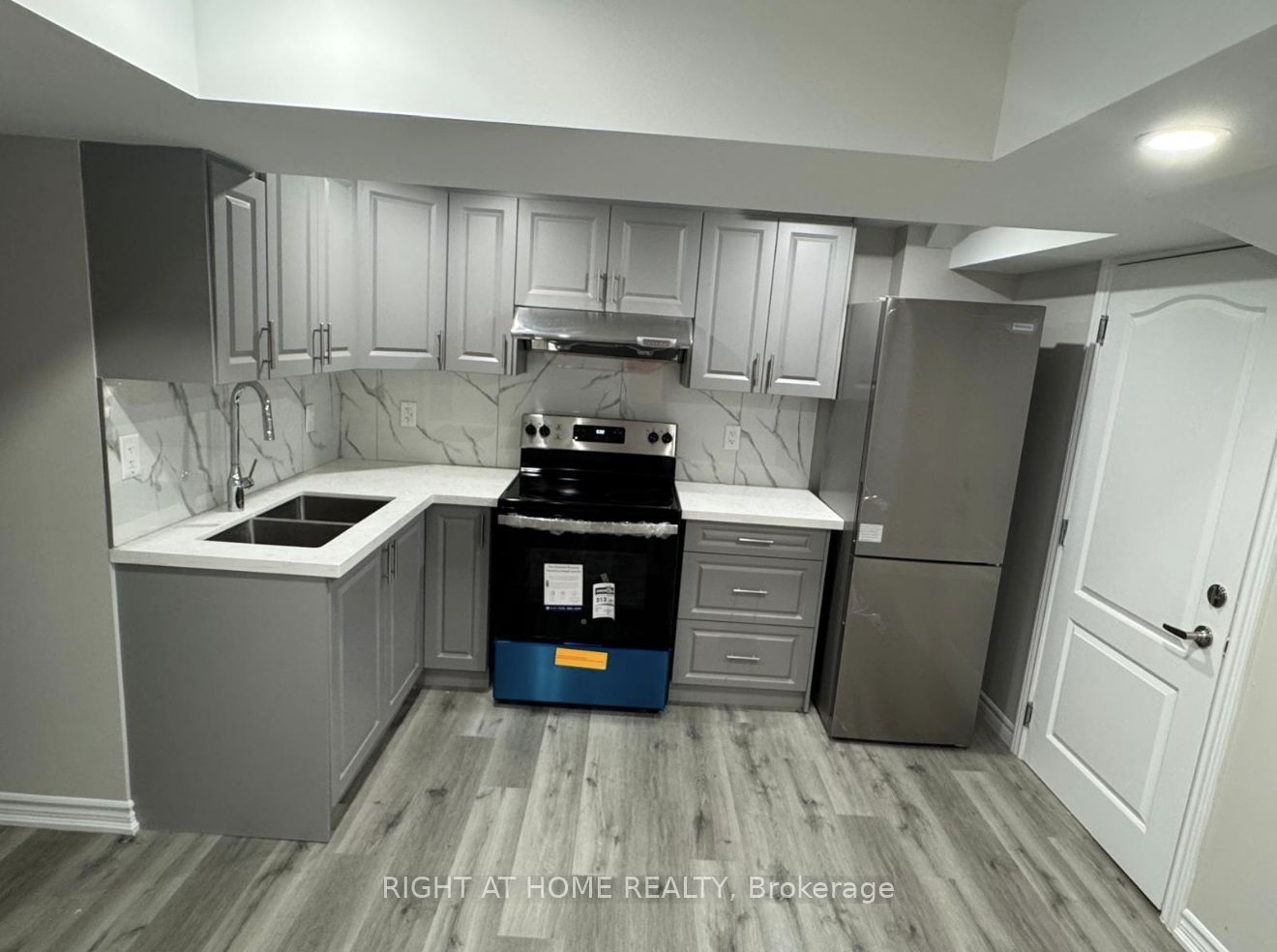 2956 Westoak Trails Boulevard, Oakville, ON L6M 4S6 photo 4