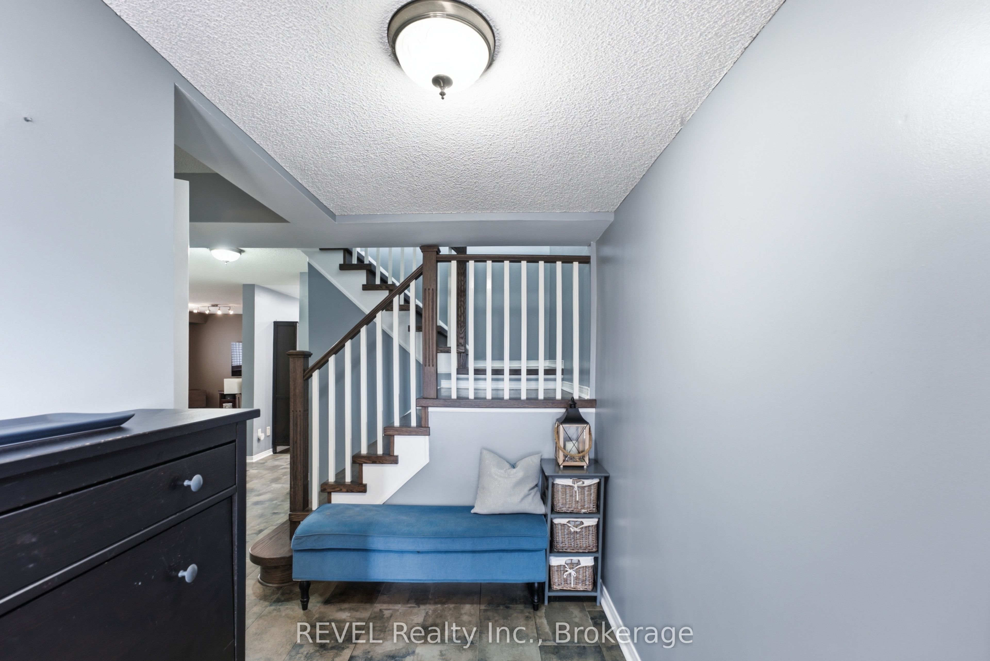 20 Hayloft Court, Brampton, ON L6X 4R7 photo 4