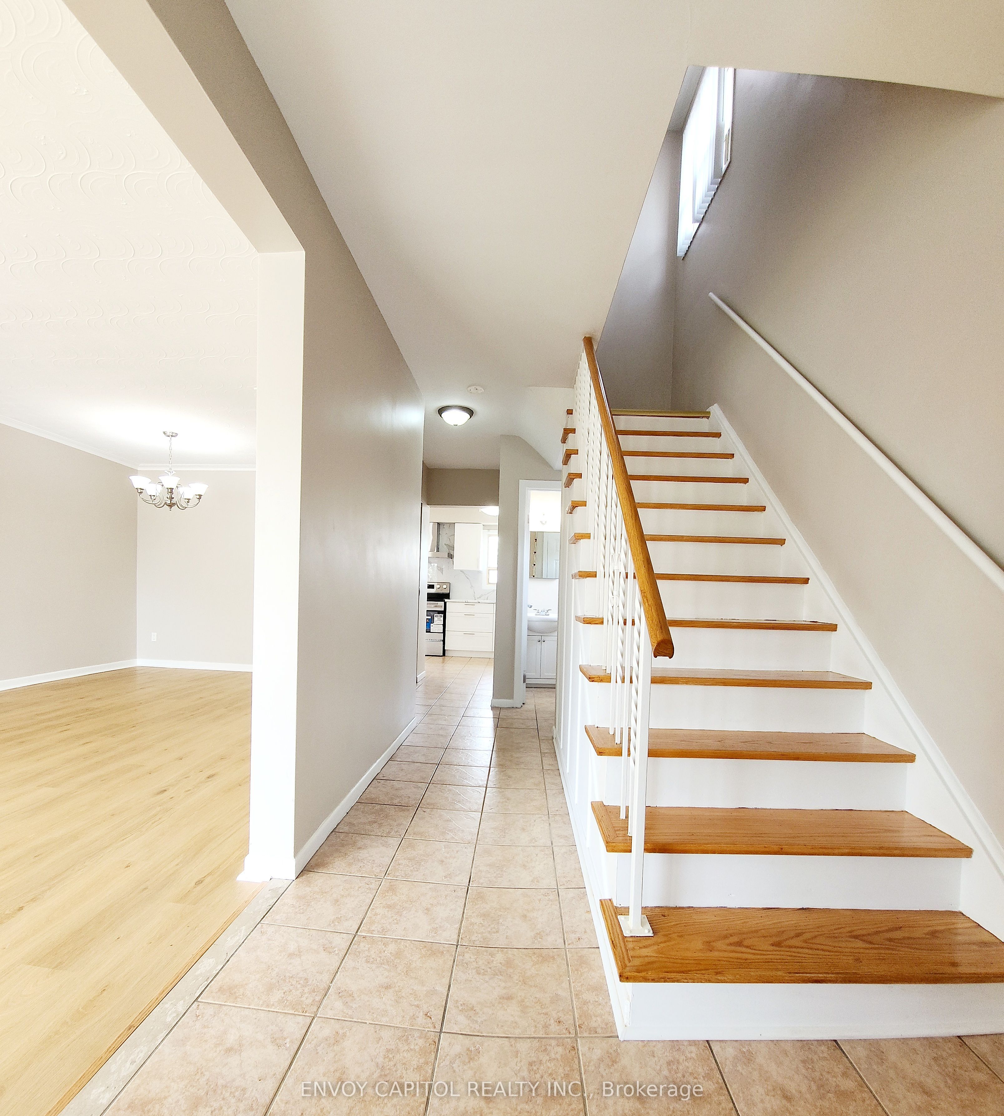 14 Faulkner Crescent, Toronto, ON M9M 2C1 photo 5
