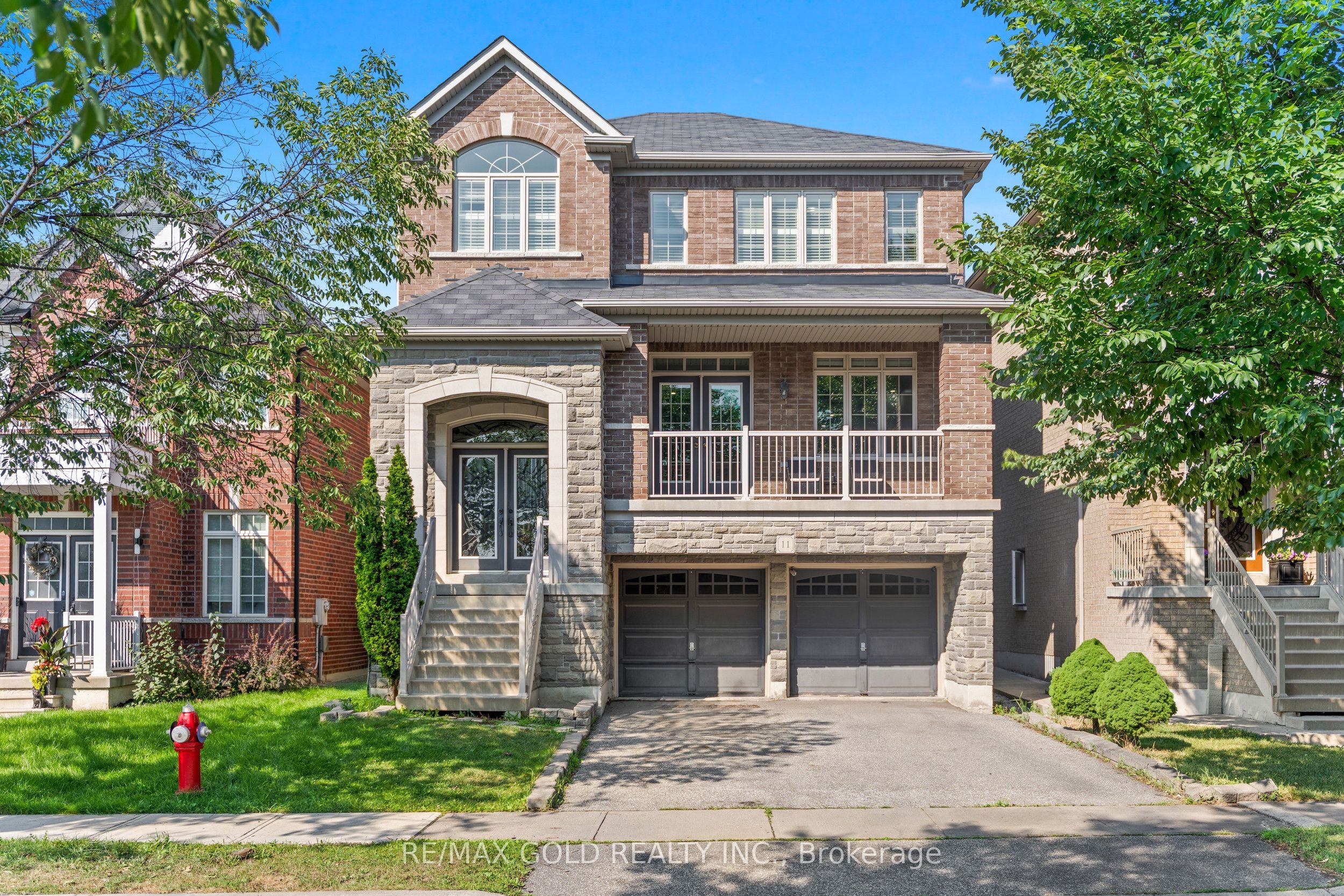 11 Clearfield Drive, Brampton, ON L6P 3L3