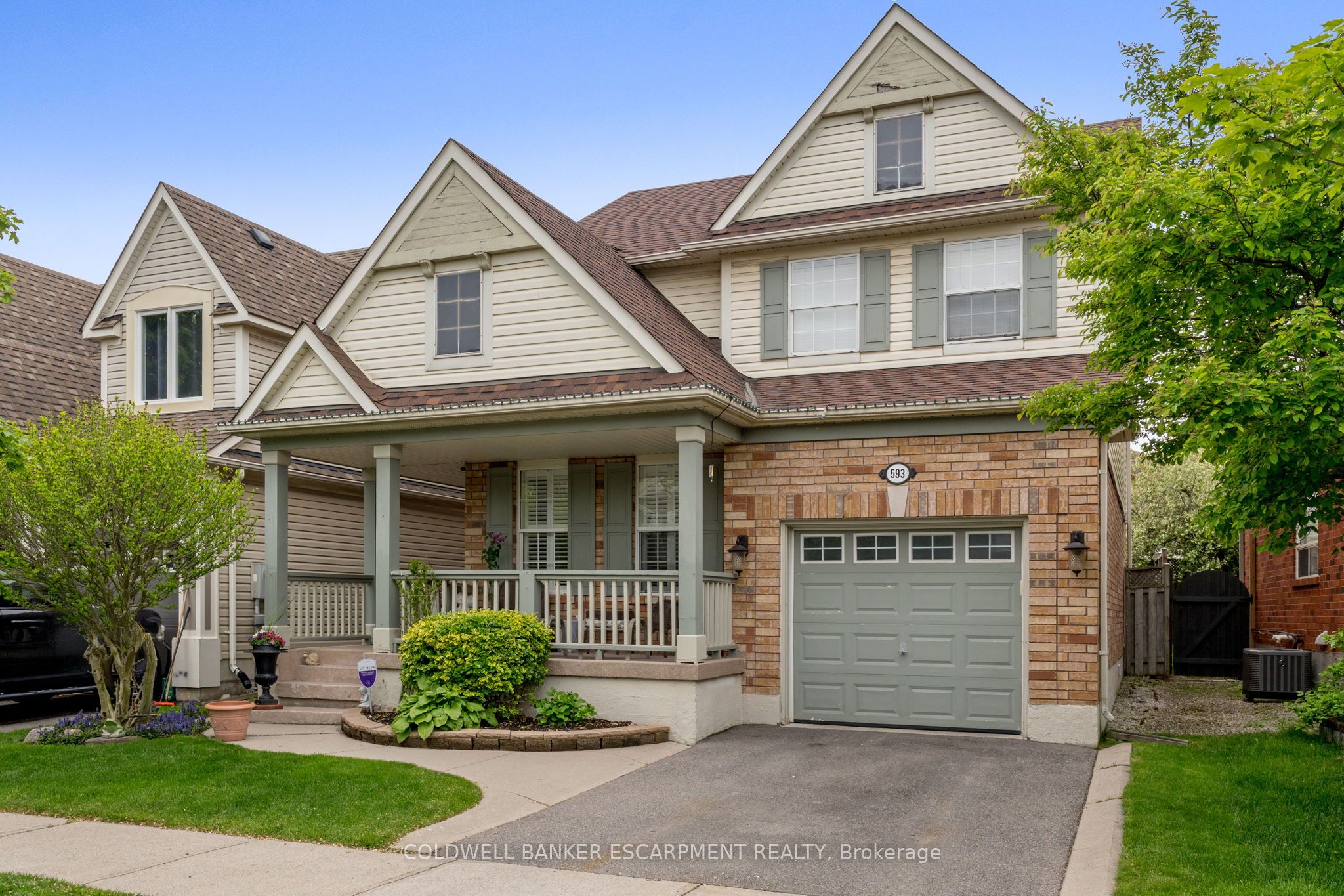 593 Caverhill Crescent, Milton, ON L9T 5K1 photo 2