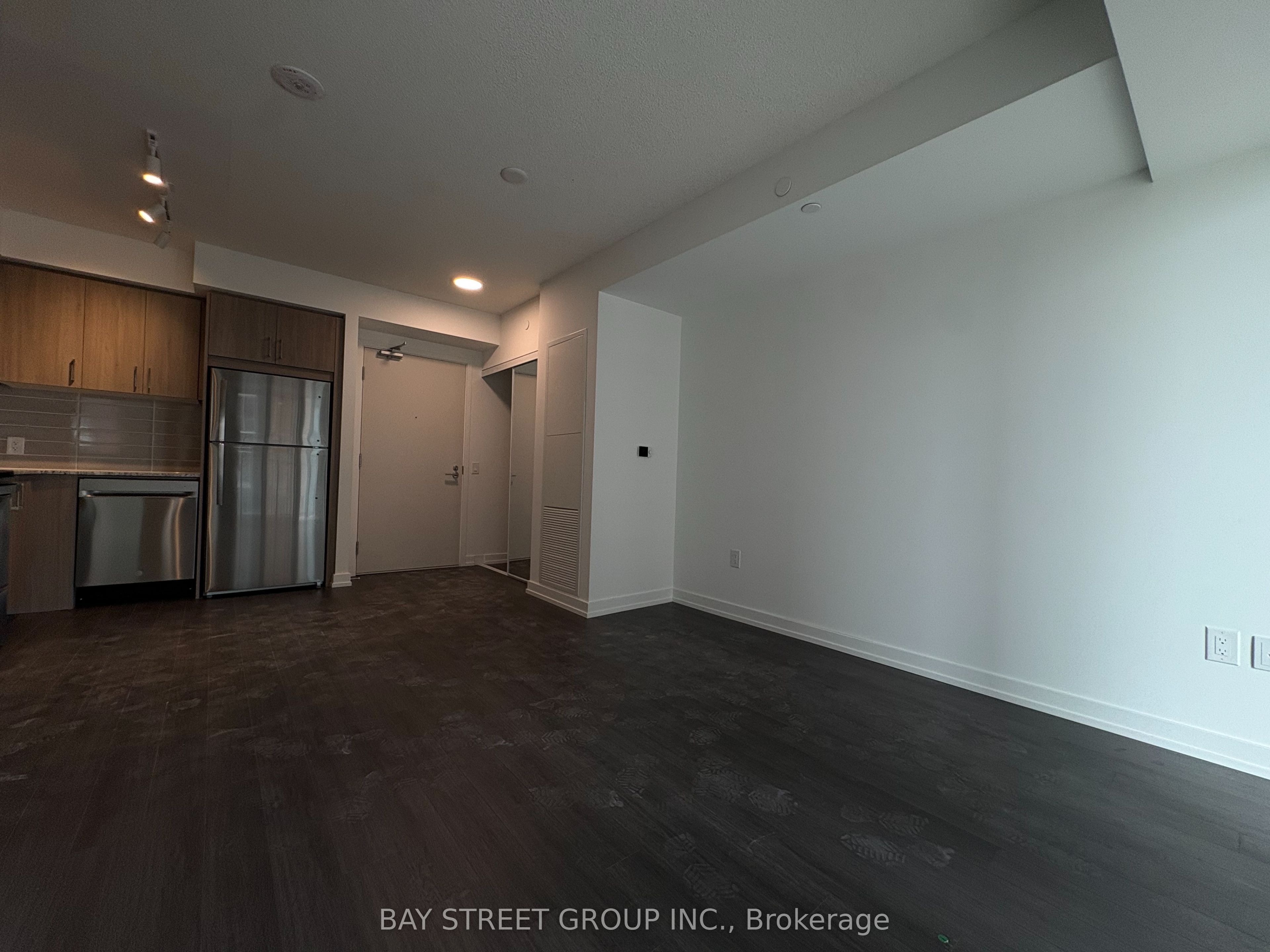 4010 Eglinton Avenue W 1122, Toronto, ON M9A 0G5 photo 5