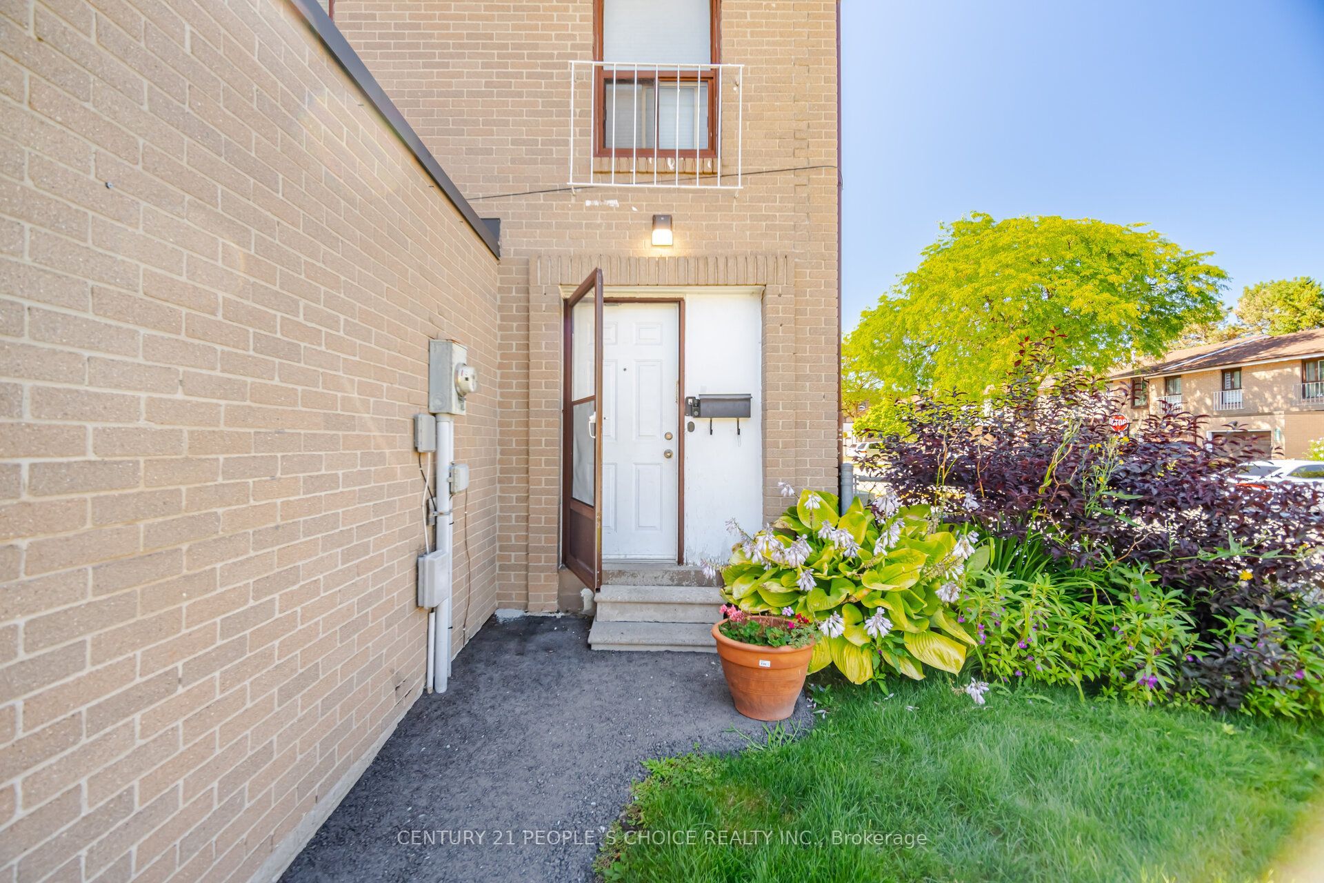 79 Fleetwood Crescent, Brampton, ON L6T 2E5 photo 5