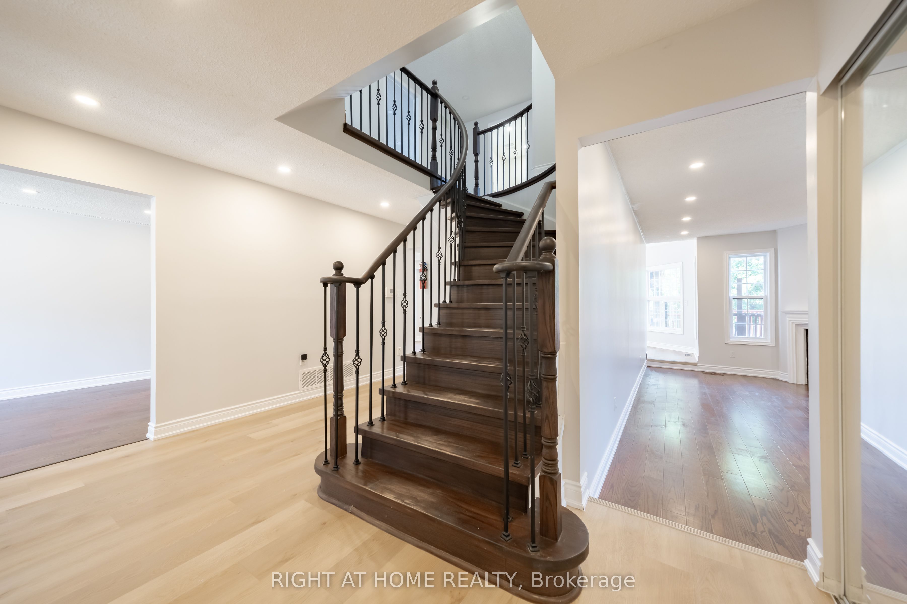 345 Mill Street S, Brampton, ON L6Y 2Y8 photo 5