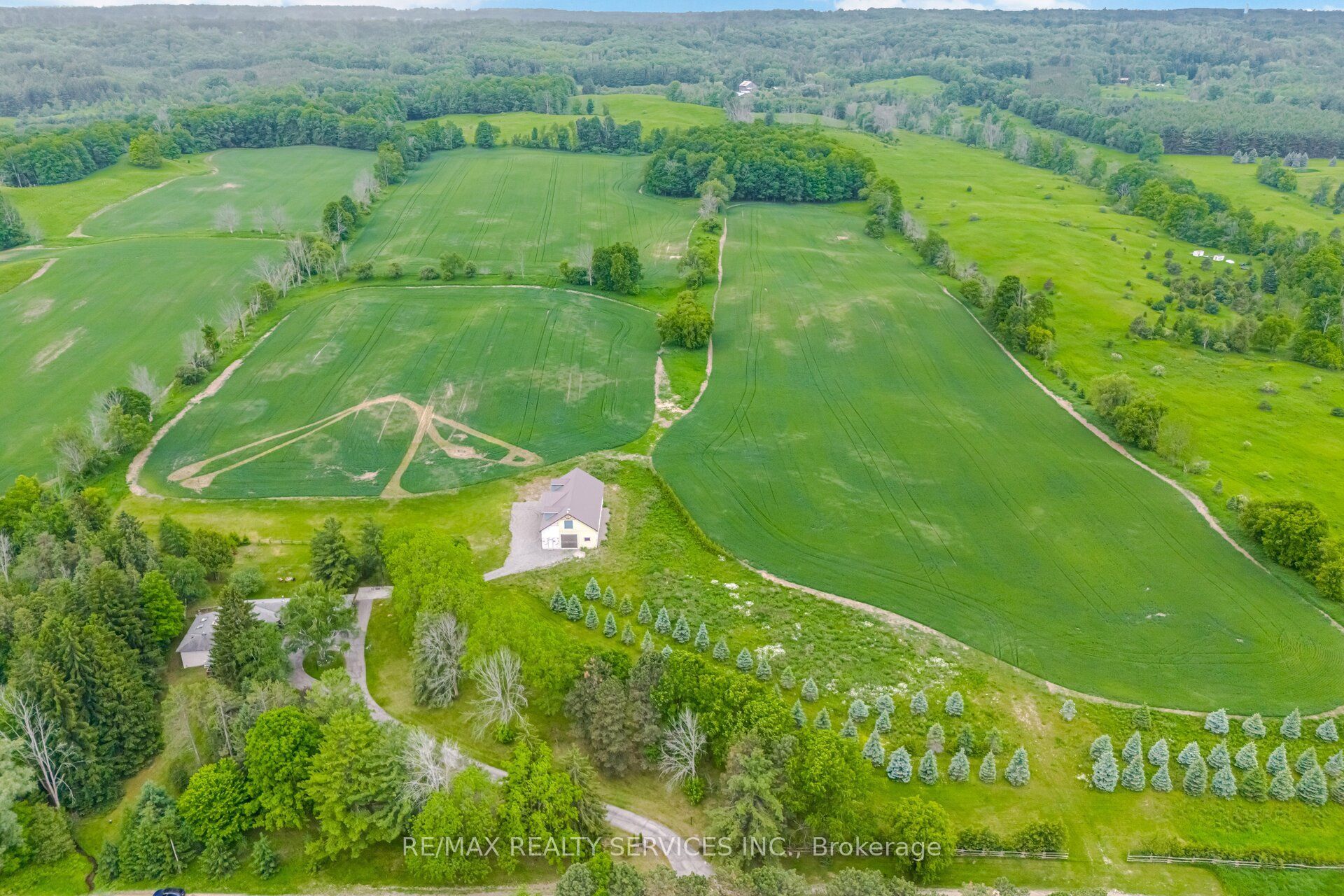19246 Centreville Creek Road, Caledon, ON L7K 2N1 photo 2