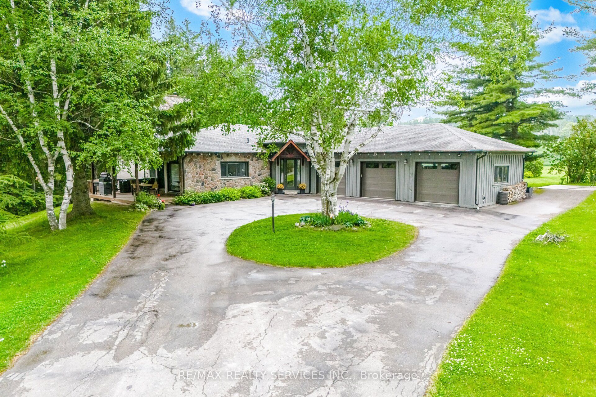 19246 Centreville Creek Road, Caledon, ON L7K 2N1 photo 5