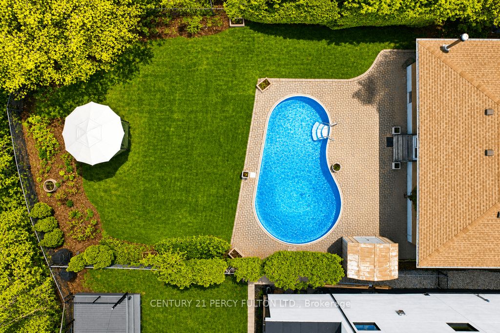 1386 Forest Glade Road, Oakville, ON L6H 2G3 photo 5