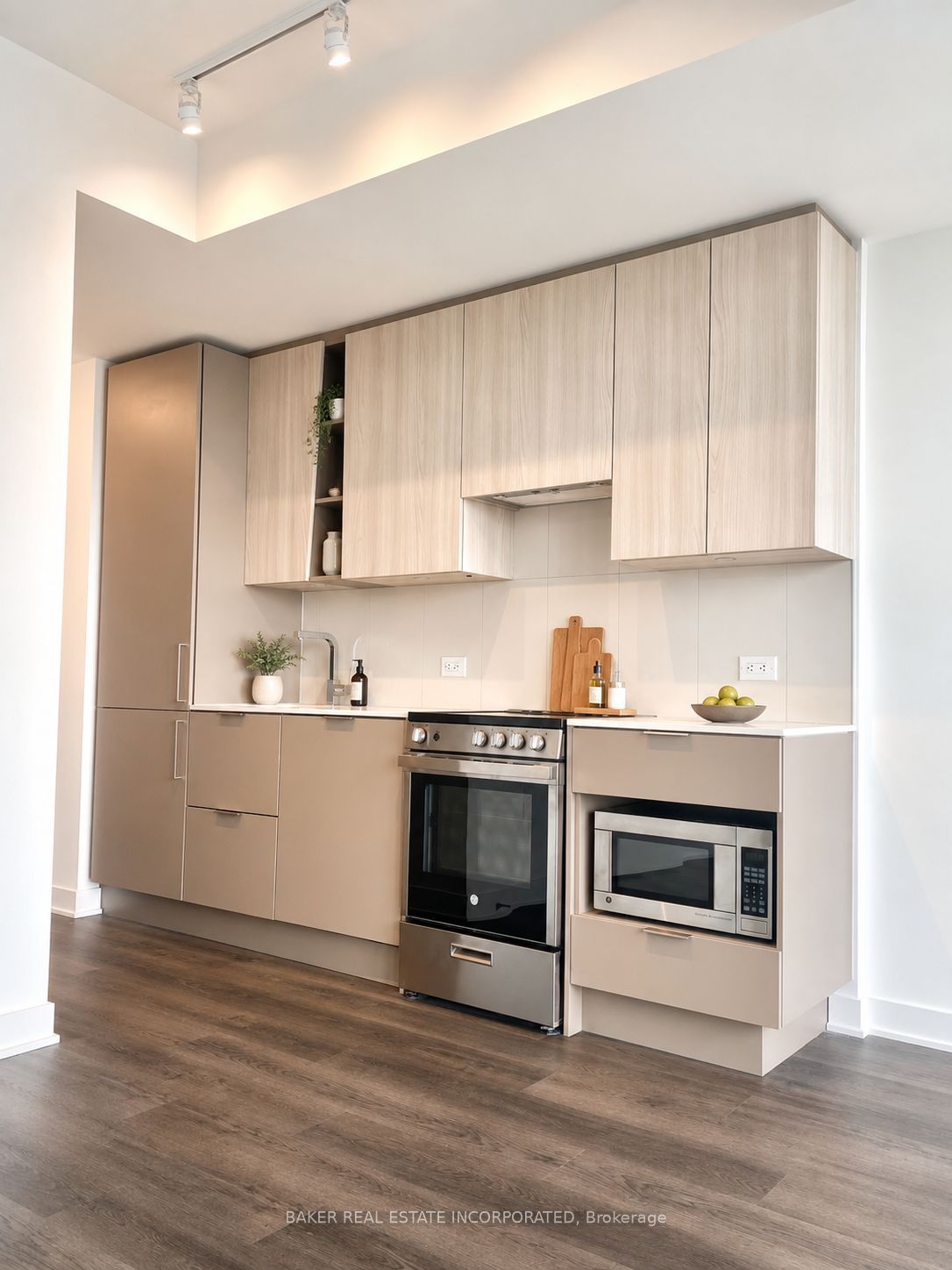 3900 Confederation Parkway 2108, Mississauga, ON L5B 0M3 photo 3