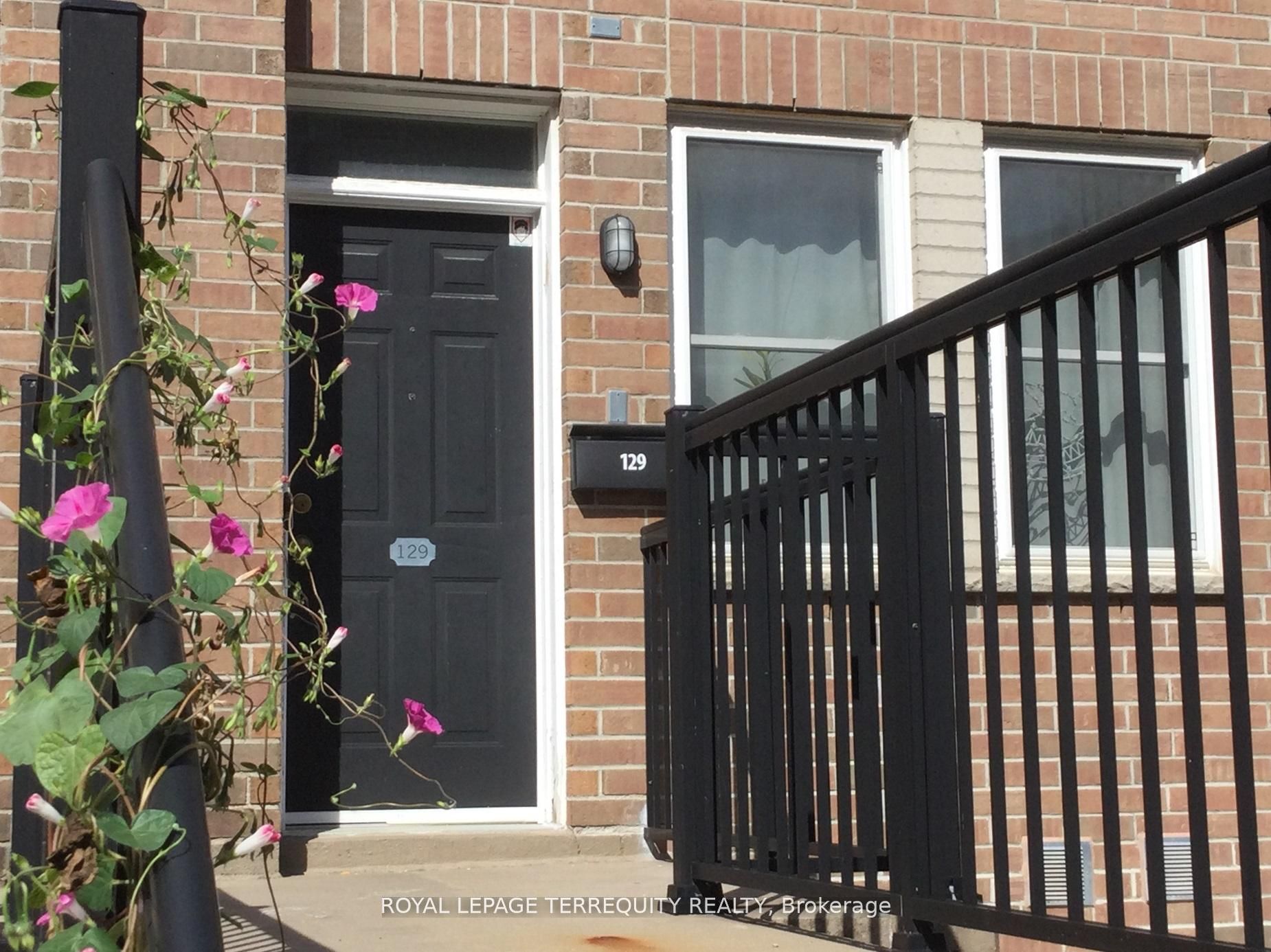 760 Lawrence Avenue W 129, Toronto, ON M6A 3E7